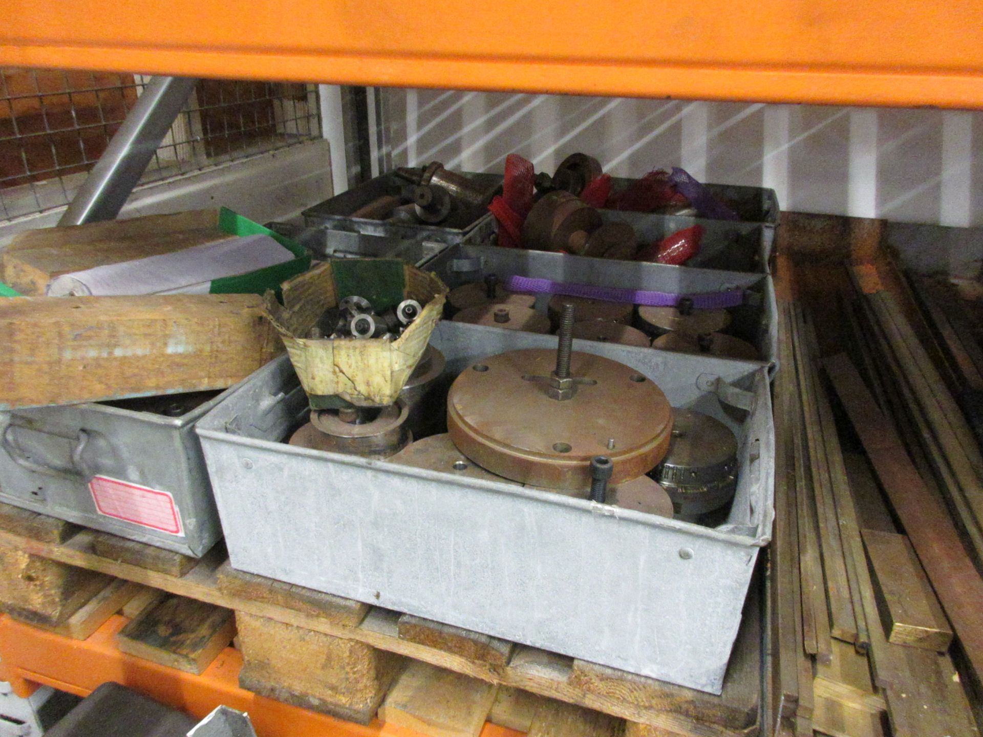Contents of rack including steel offcuts, various lengths & diamters, machine spares, etc. - Image 4 of 9