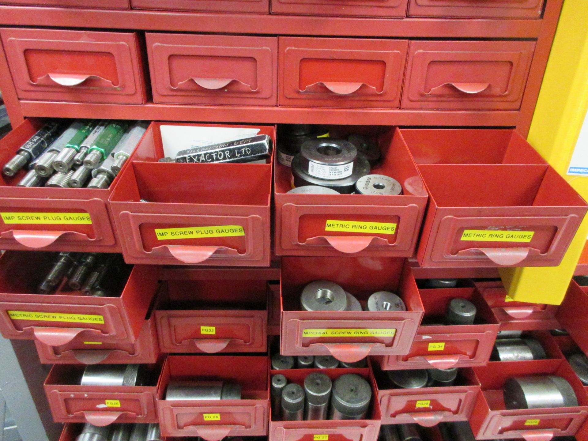 Three metal multi drawer bench top storage units, with contents of assorted rings, gauges, screw - Image 9 of 12