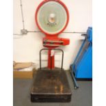Avery 3205 CFE weigh scales, serial no. B573050-3 capacity 15CWT by 2LB divisions