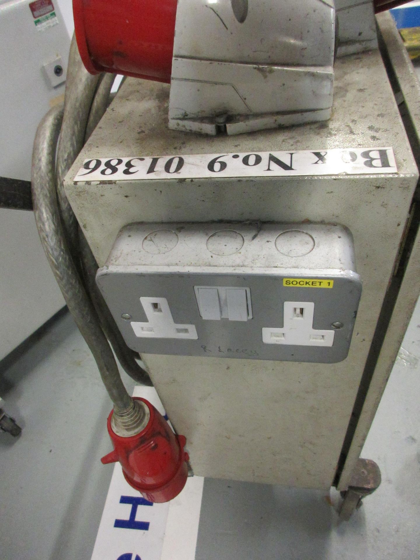 Mobile power supply unit (ref. box no. 13), 30 MA rcd fitted, serial no. 01386 - Image 4 of 5