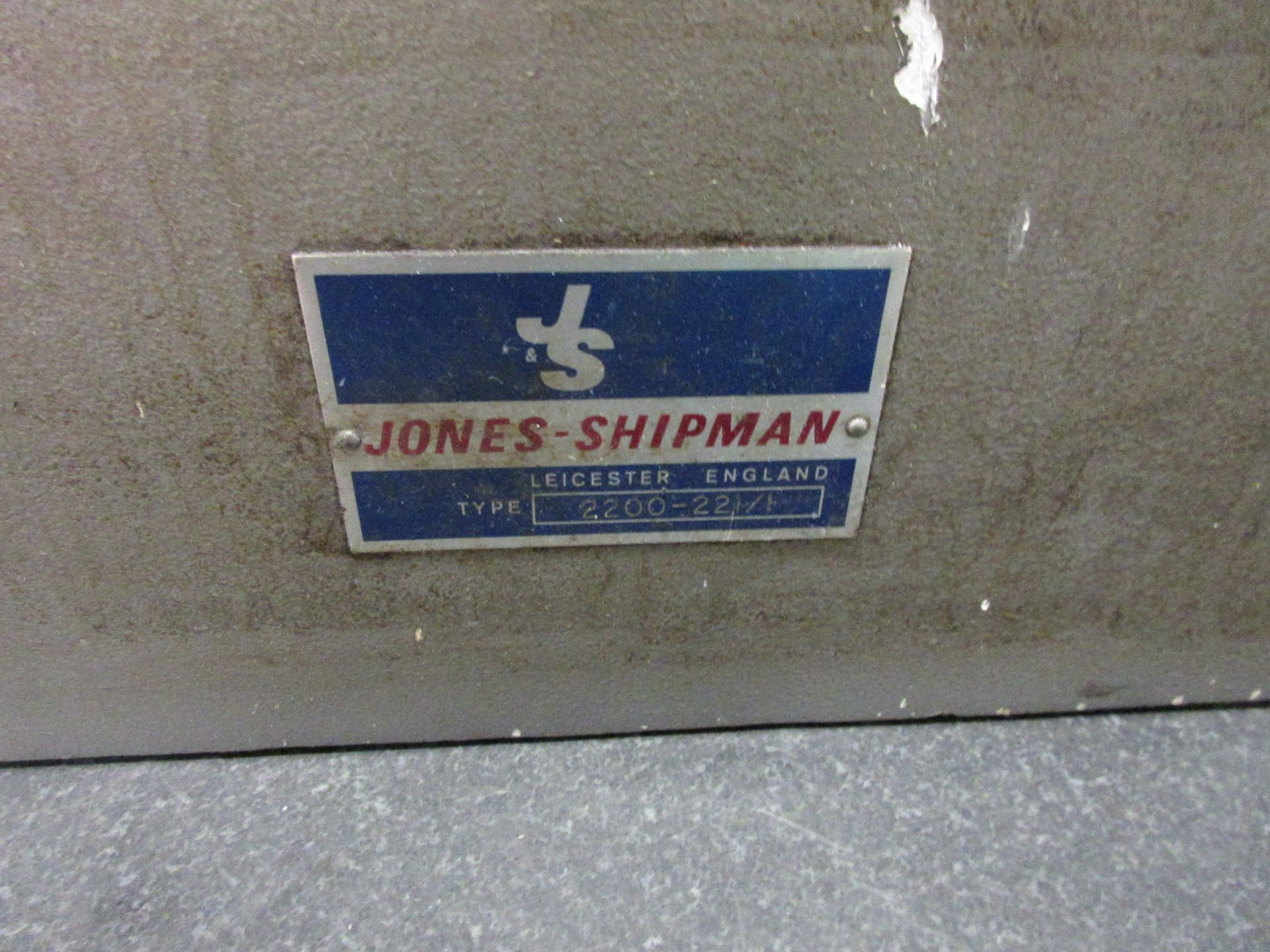 Jones & Shipman bench centres, type 2200-21/1, 22" Btc - Image 2 of 3