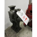 5 tonne hydraulic bottle jack NB: This item has no record of Thorough Examination. The purchaser