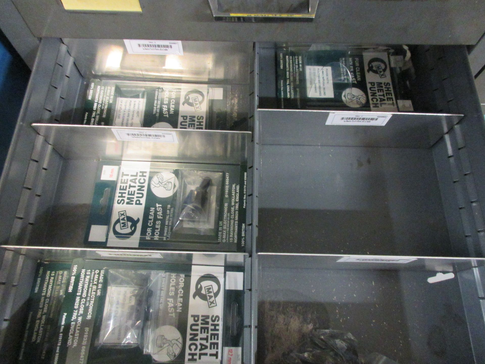 Steel metal 30 drawer storage cabinet, 1m x 500 x height 1820mm with contents including hose - Image 16 of 18