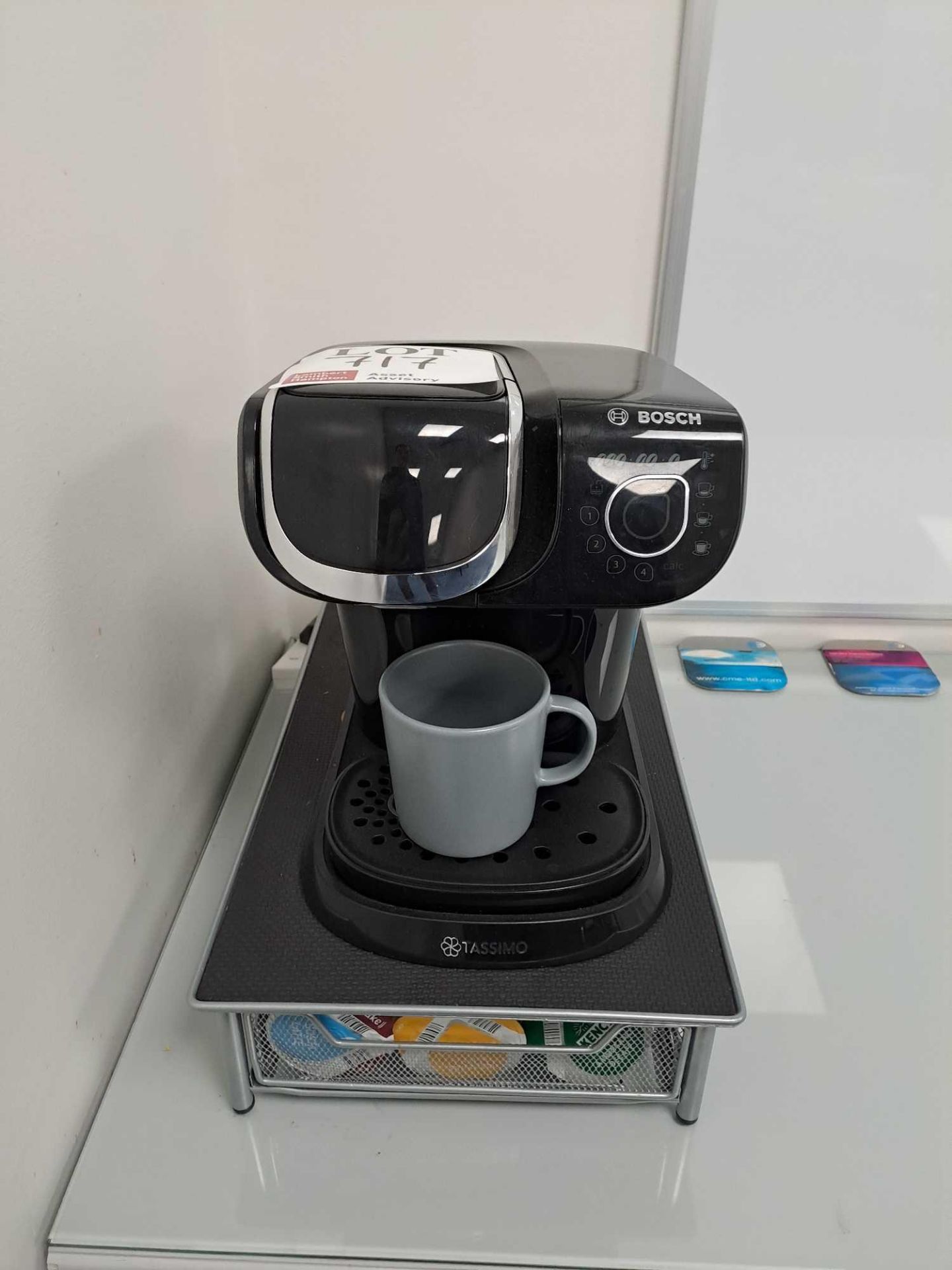 Bosch Tassimo 240v coffee machine - Image 2 of 3