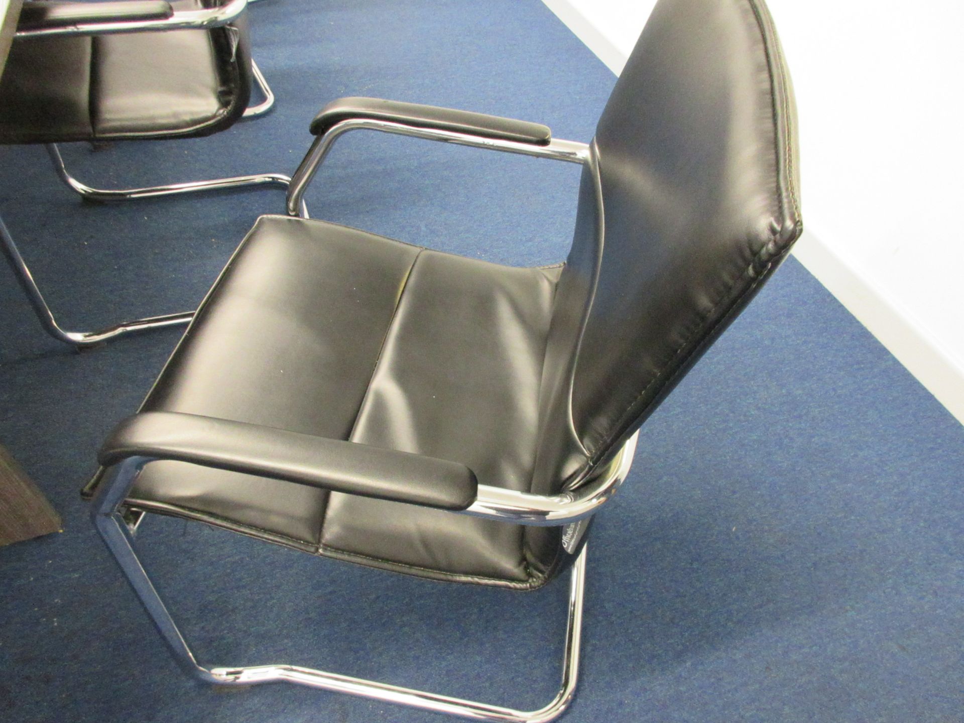 Dark wood effect boardroom table, 10 black leather effect chairs - Image 3 of 5