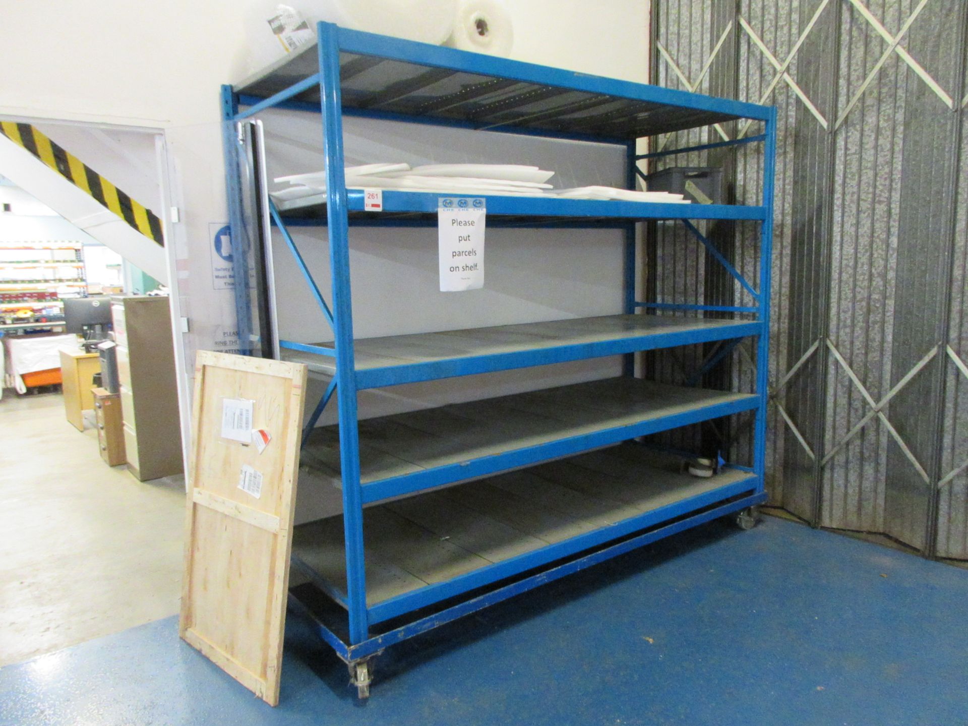 Steel framed mobile shelf unit, 2.5m x 970 x height 2260mm