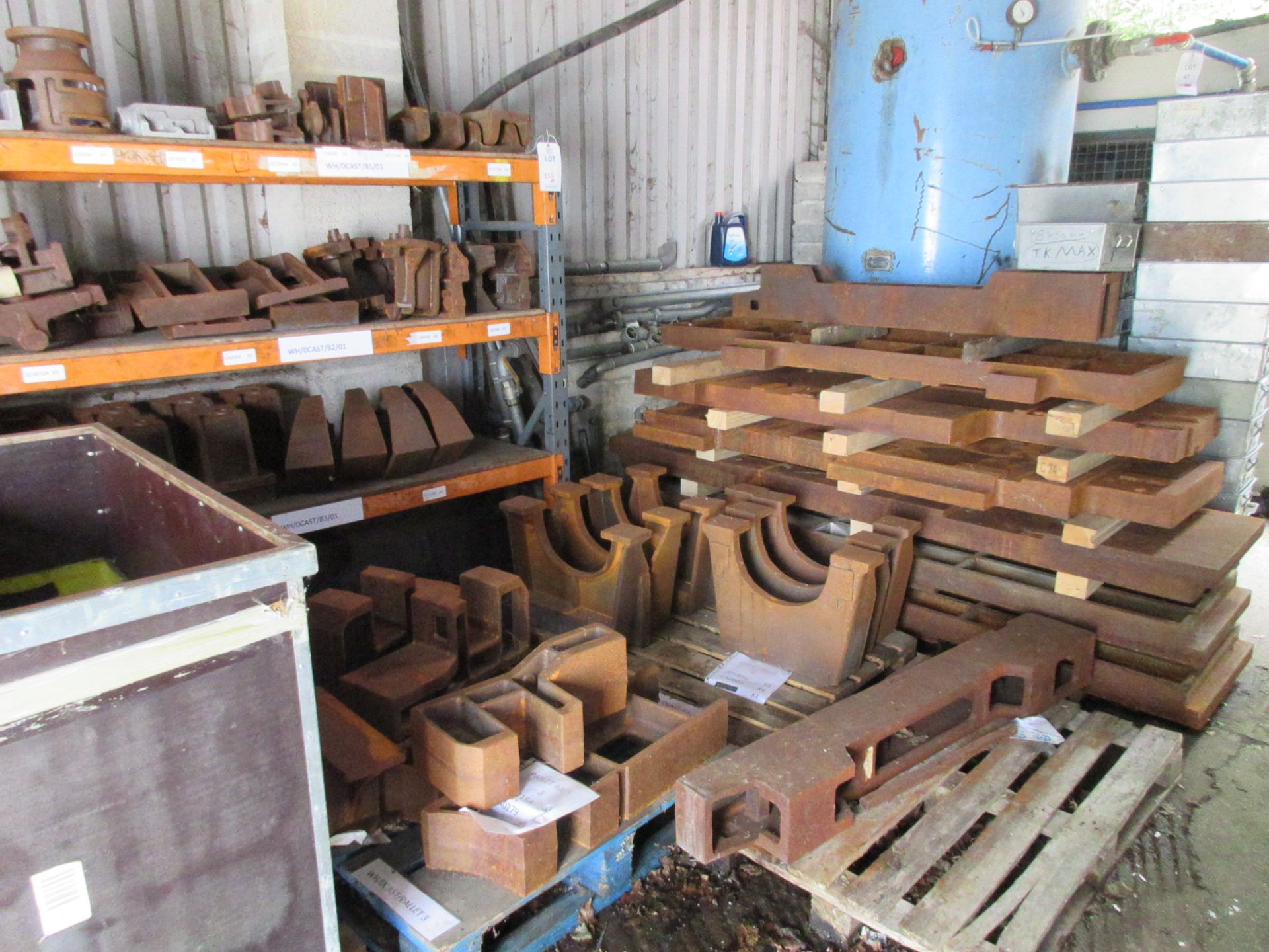 Quantity of assorted steel/aluminium casts, as lotted