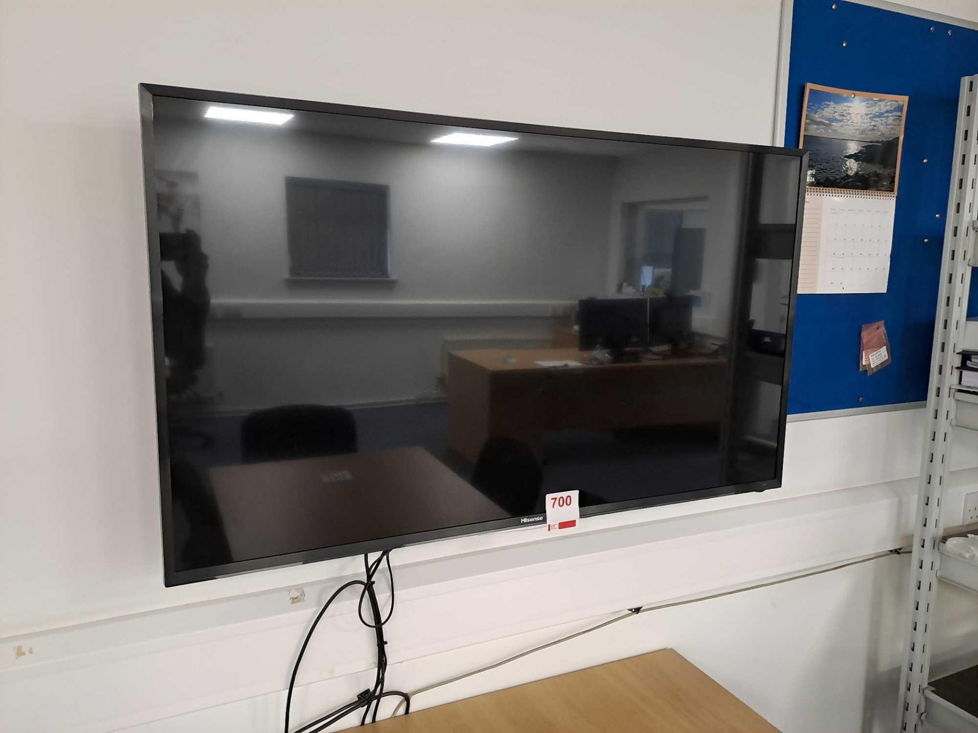 Hisense wall mounted TV (approx 40")