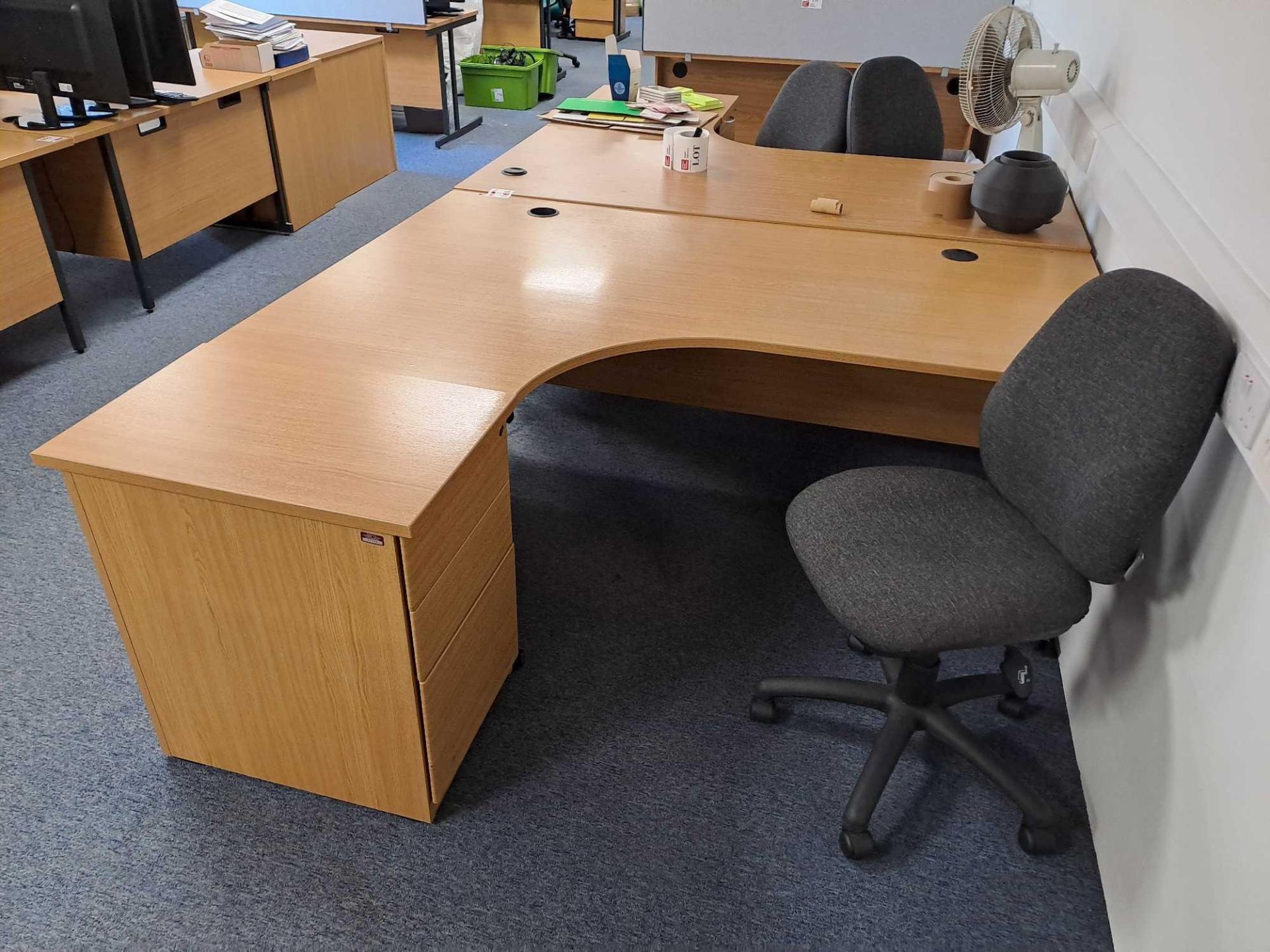 Two wood effect corner desks, two pedestals, three swivel chairs - Image 2 of 4