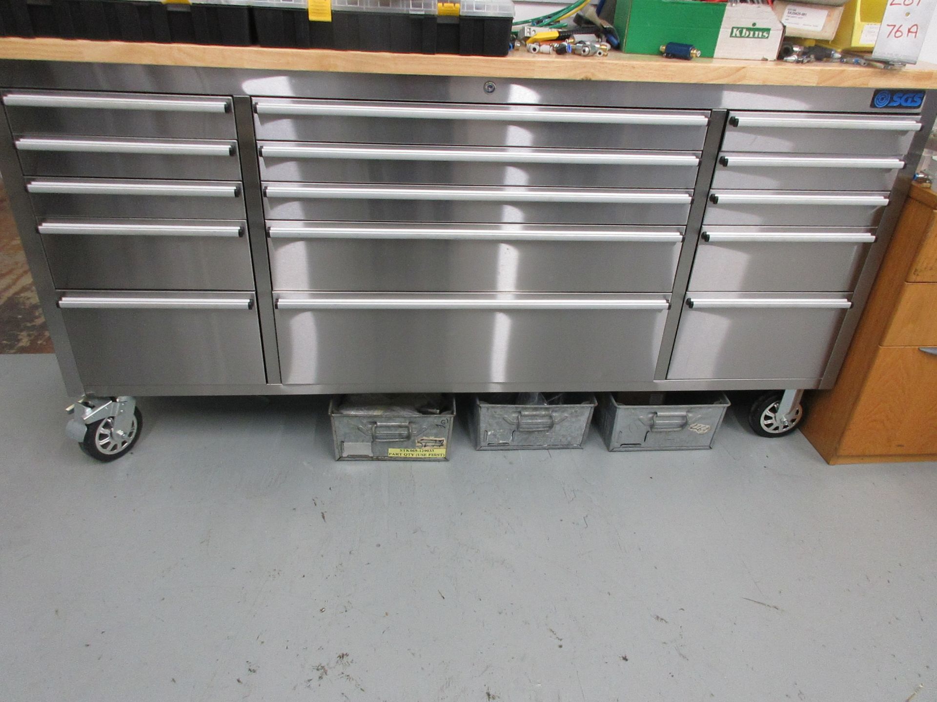 SGS mobile 15 drawer tool cabinet with timber top, 1830 x 490 x height 950mm - Image 2 of 4