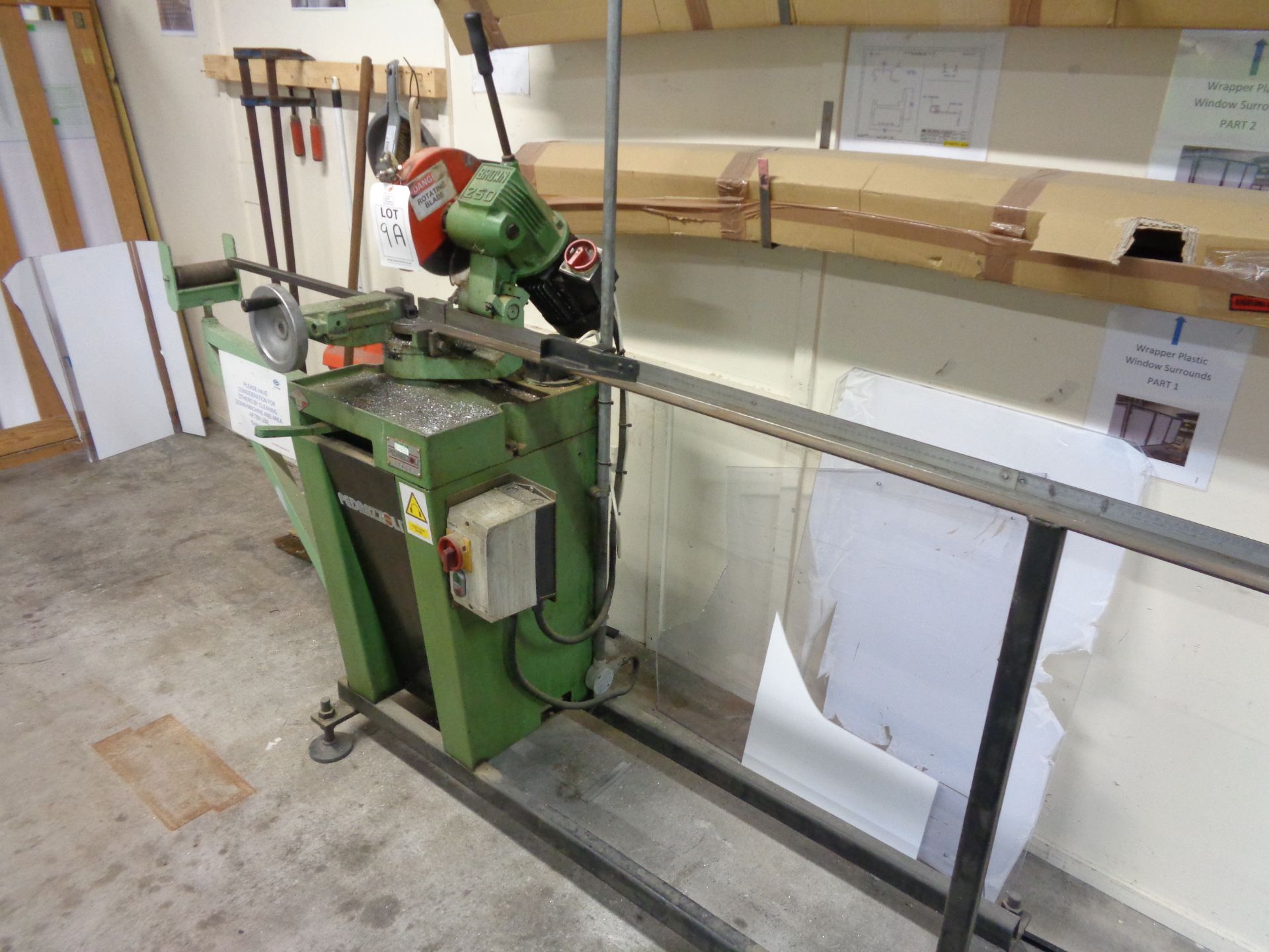 Pedrazzoli Brown 250 pull down cut off saw, with dimensional support and infeed roll - Image 3 of 4