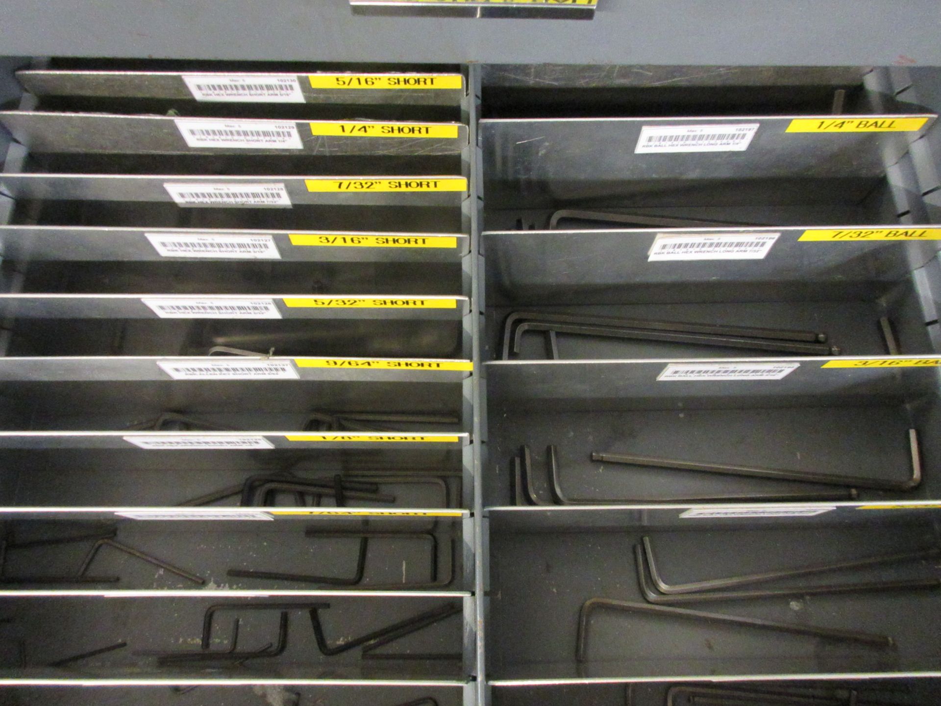 Steel metal 30 drawer storage cabinet, 1m x 500 x height 1820mm with contents including hose - Image 4 of 18