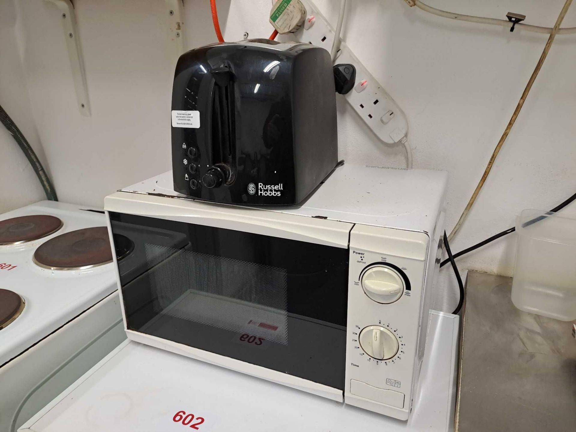 LEC undercounter fridge with Russell Hobbs toaster, and unbranded microwave - Image 2 of 4