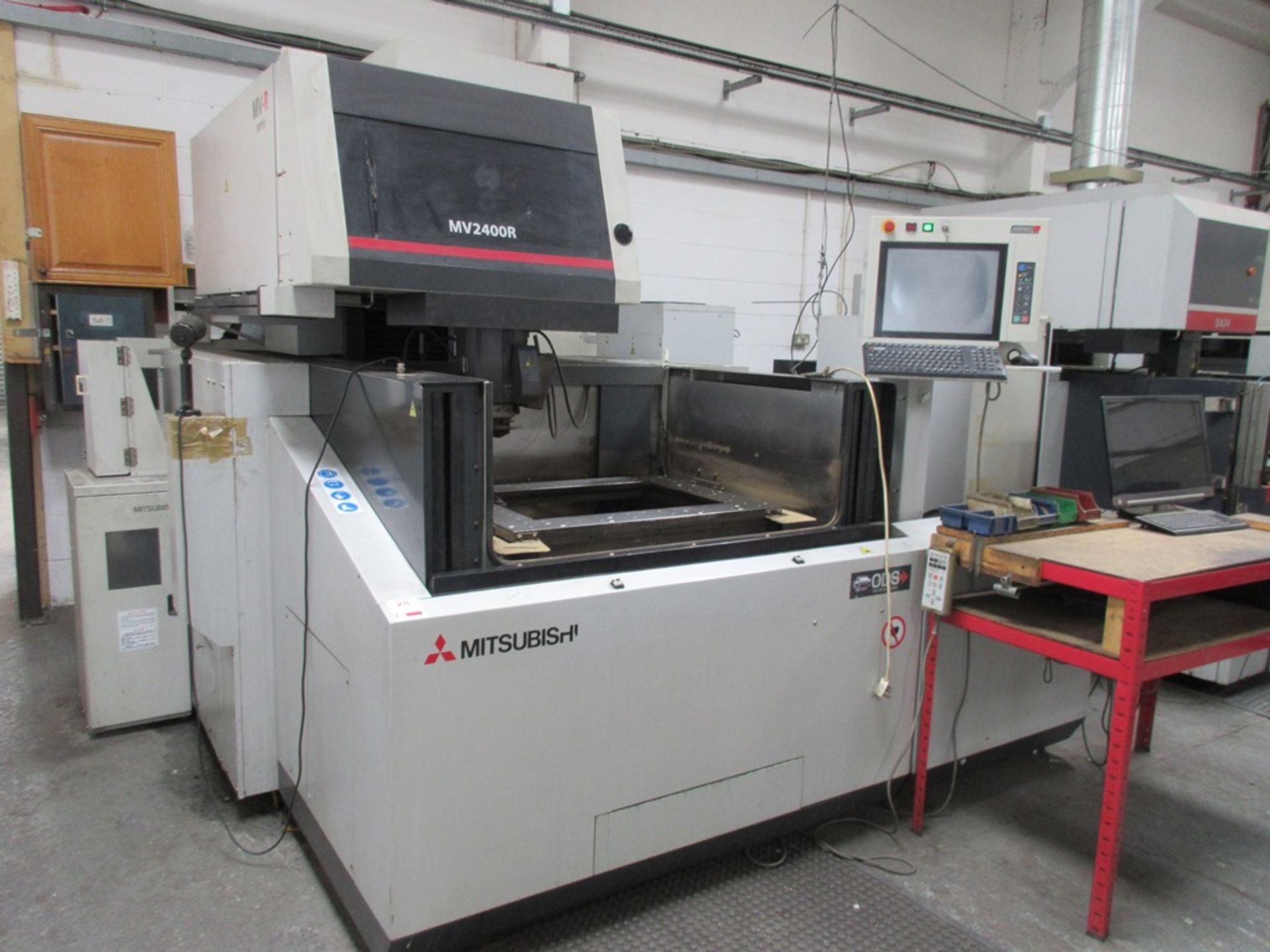 Mitsubishi MV2400R CNC wire eroder (2014) - Image 2 of 9