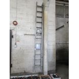 Aluminium double extendable ladder