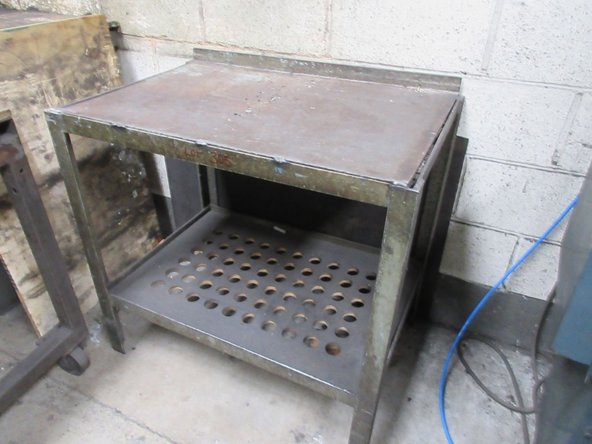 Two metal frame/top workbenches - Image 2 of 3