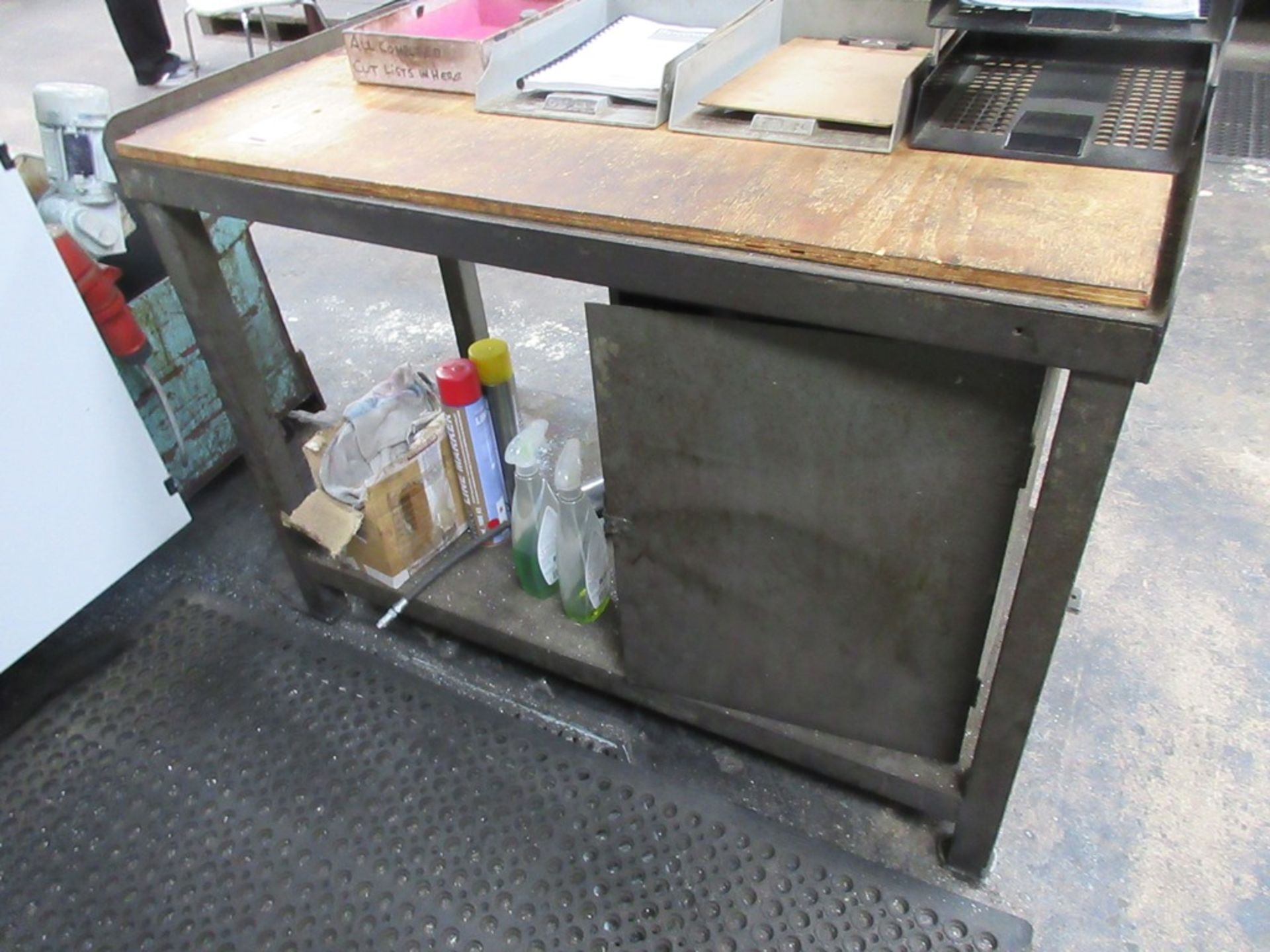 Metal frame/timber top workbench - Image 2 of 5