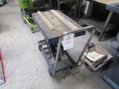 Un-named hydraulic scissor lift, table size 825 x 500mm, spares or repairs