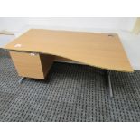 Light wood effect Single pedestal desk with 2 straight desks