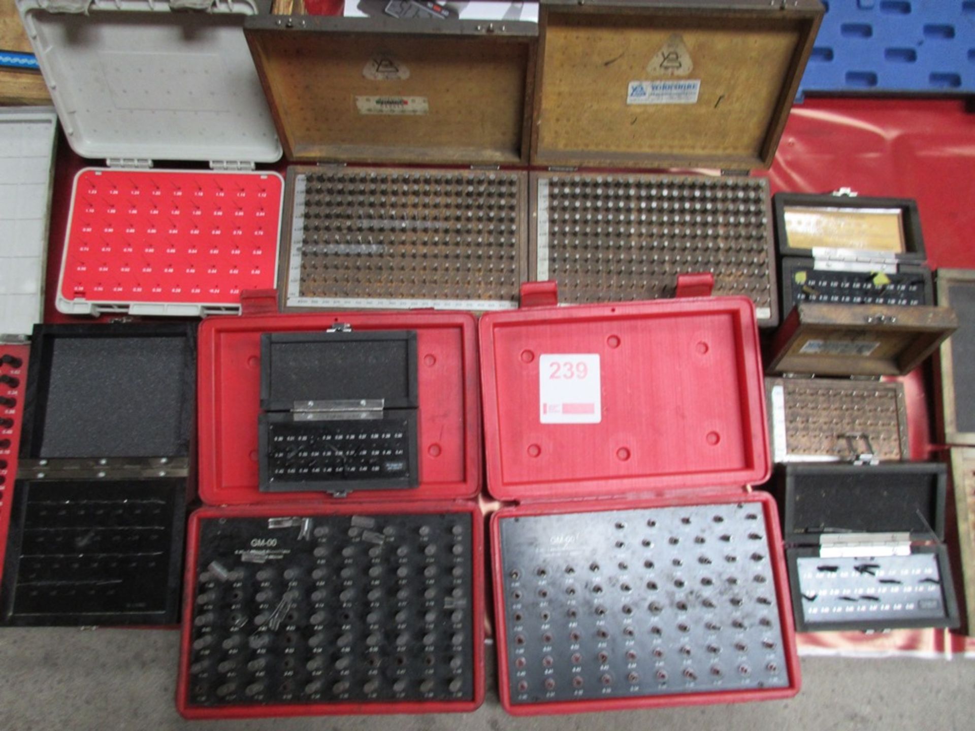 Assorted part sets of pin gauges