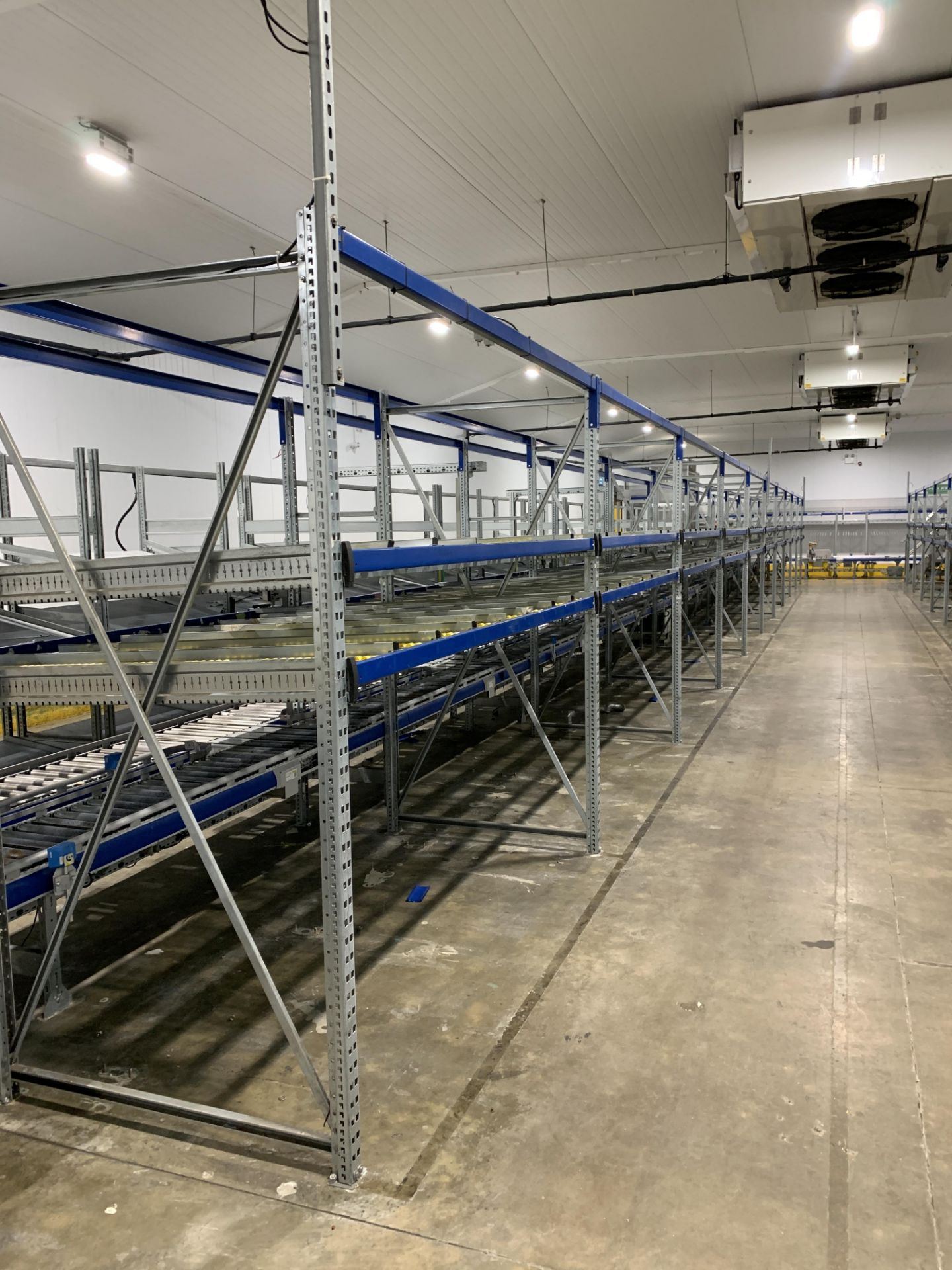 Ten bays of 2.7m gravity flow racking - Image 2 of 4