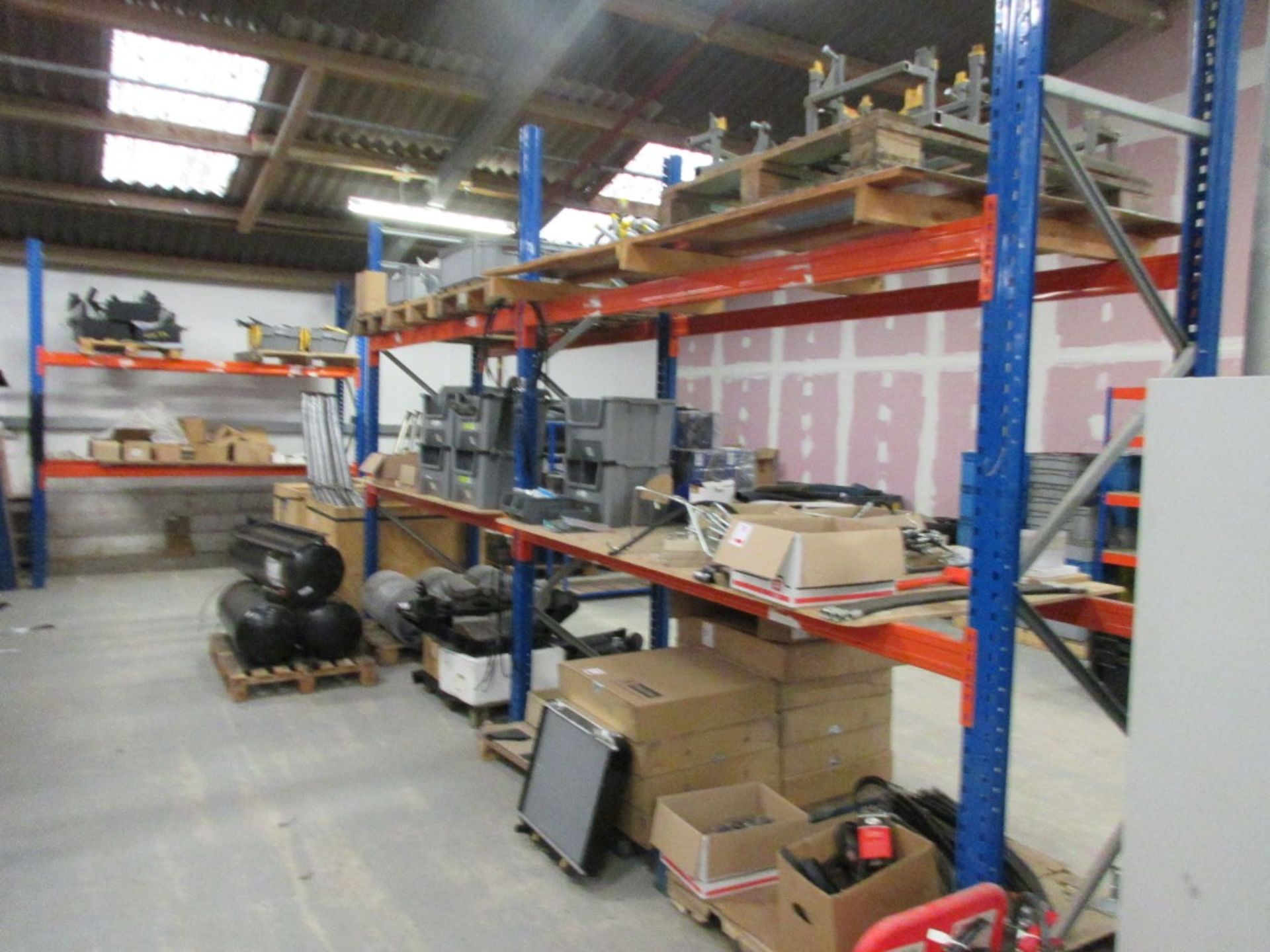 Ten bays of adjustable boltless pallet racking, 2.8m x 900mm x H: 30 ...