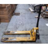 Total Source Hand Hydraulic Pallet Truck (Yellow)