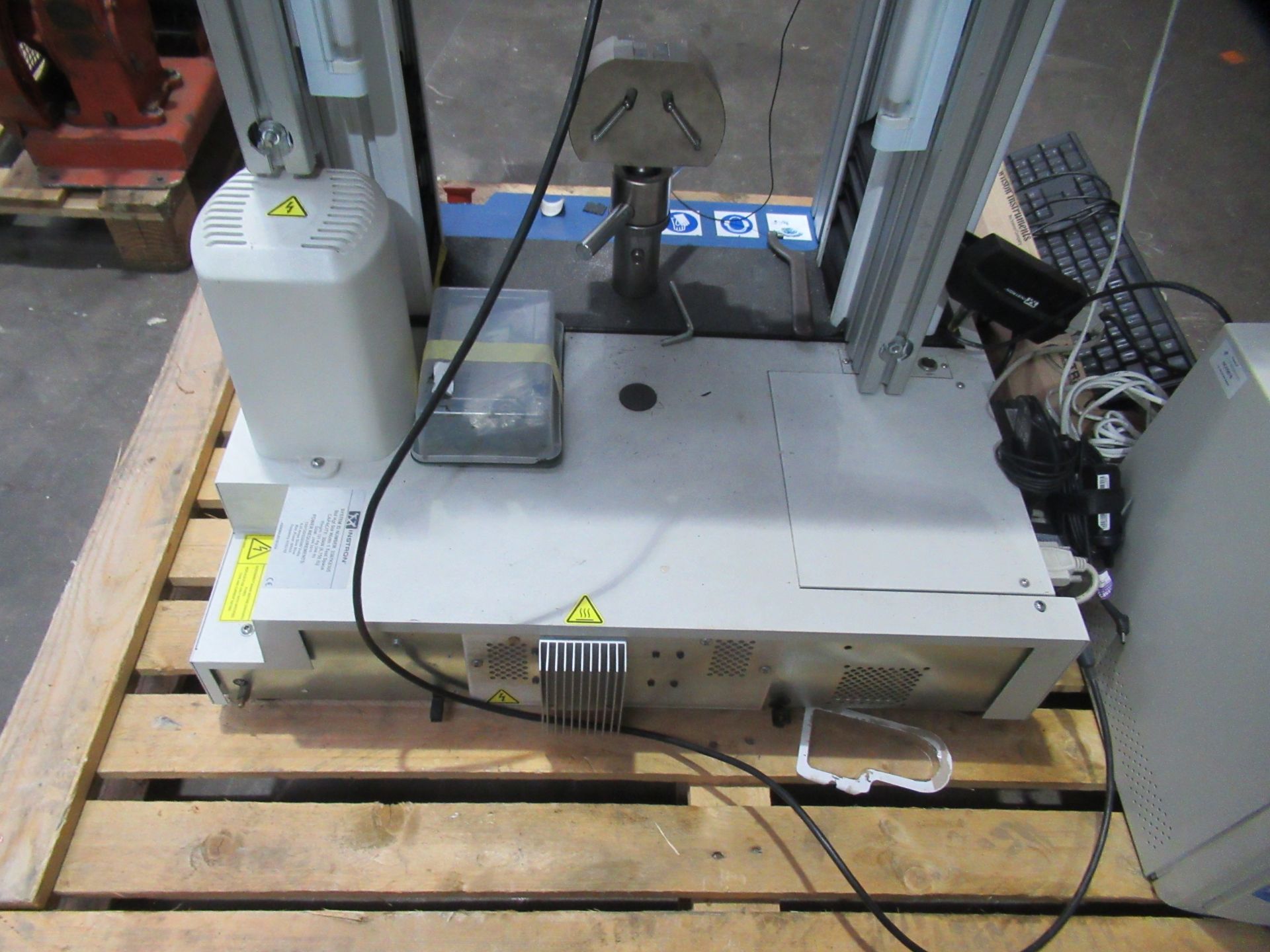 Instron Tensile Tester - Image 7 of 26