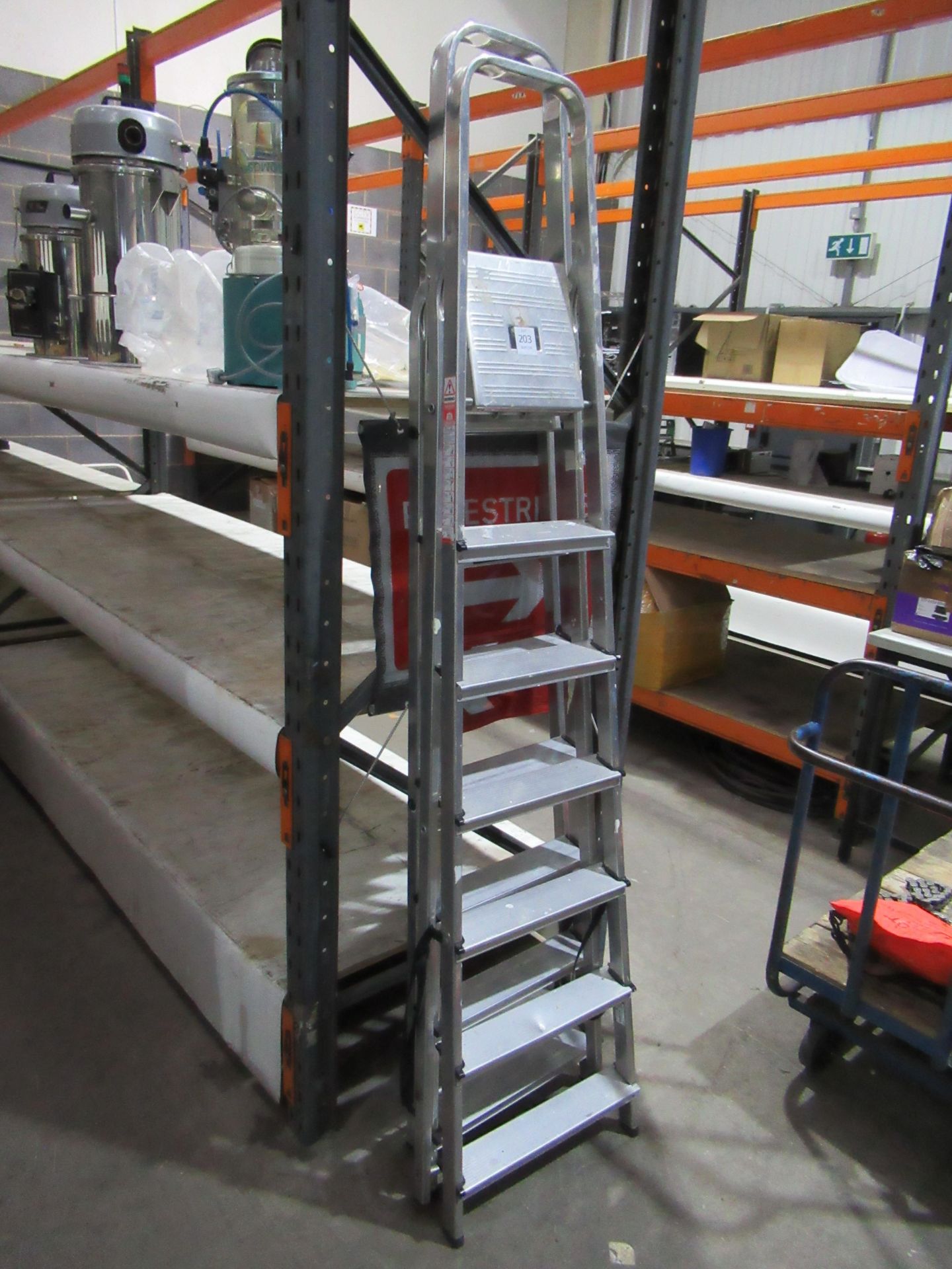 2x 7 Rung Step Ladders