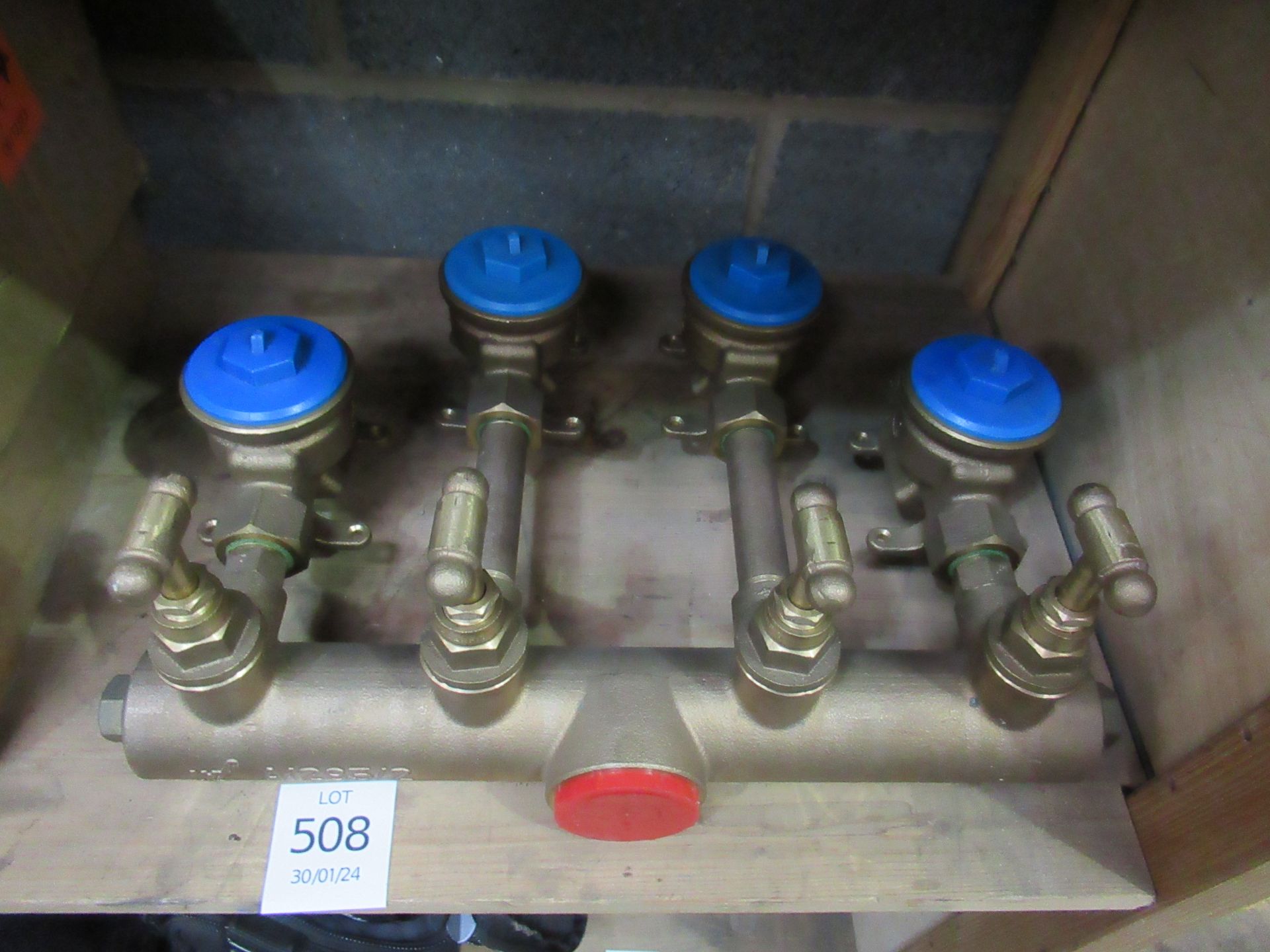 An Unused 4 Branch Water Pipe Manifold
