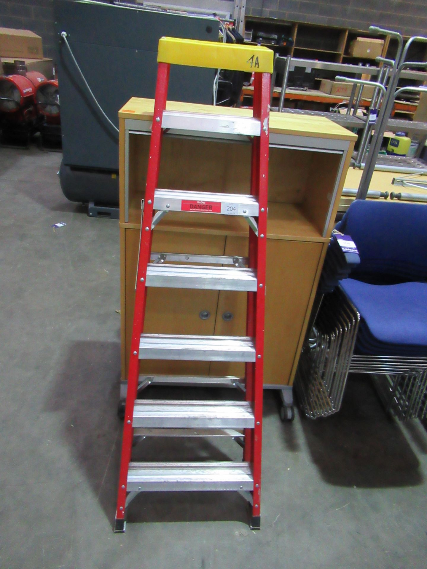 Pro-Dec Fibreglass/Aluminium 6 Rung Step Ladders