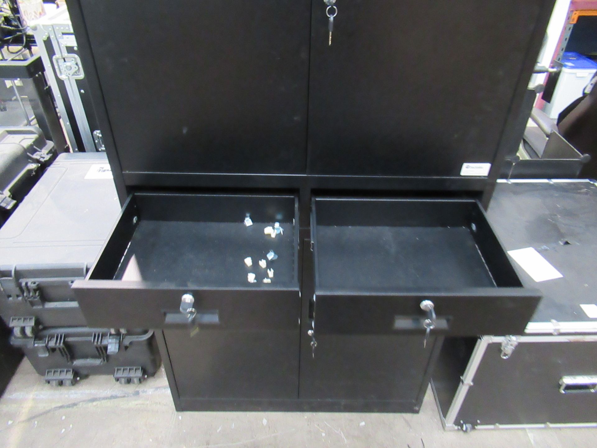 A Tectake Metal Storage Cupboard - Image 3 of 4