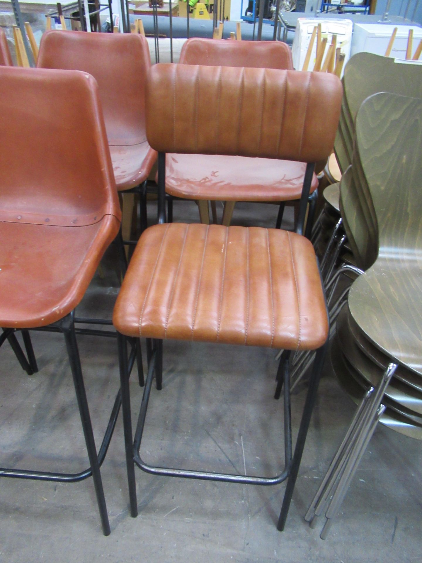 5x Matching Stools and 1x Other - Image 3 of 3