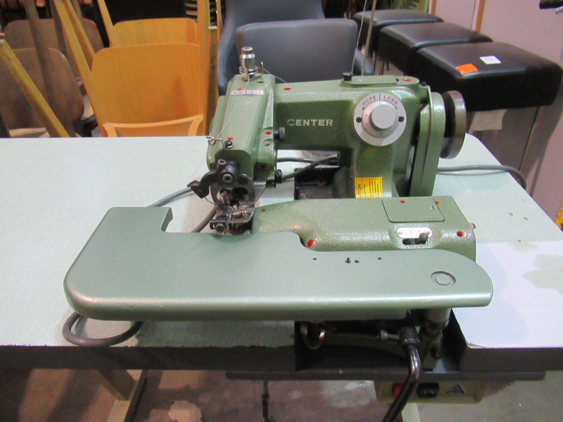 Centre CM3-601 Blind Stitch Sewing Machine Table - Image 2 of 3