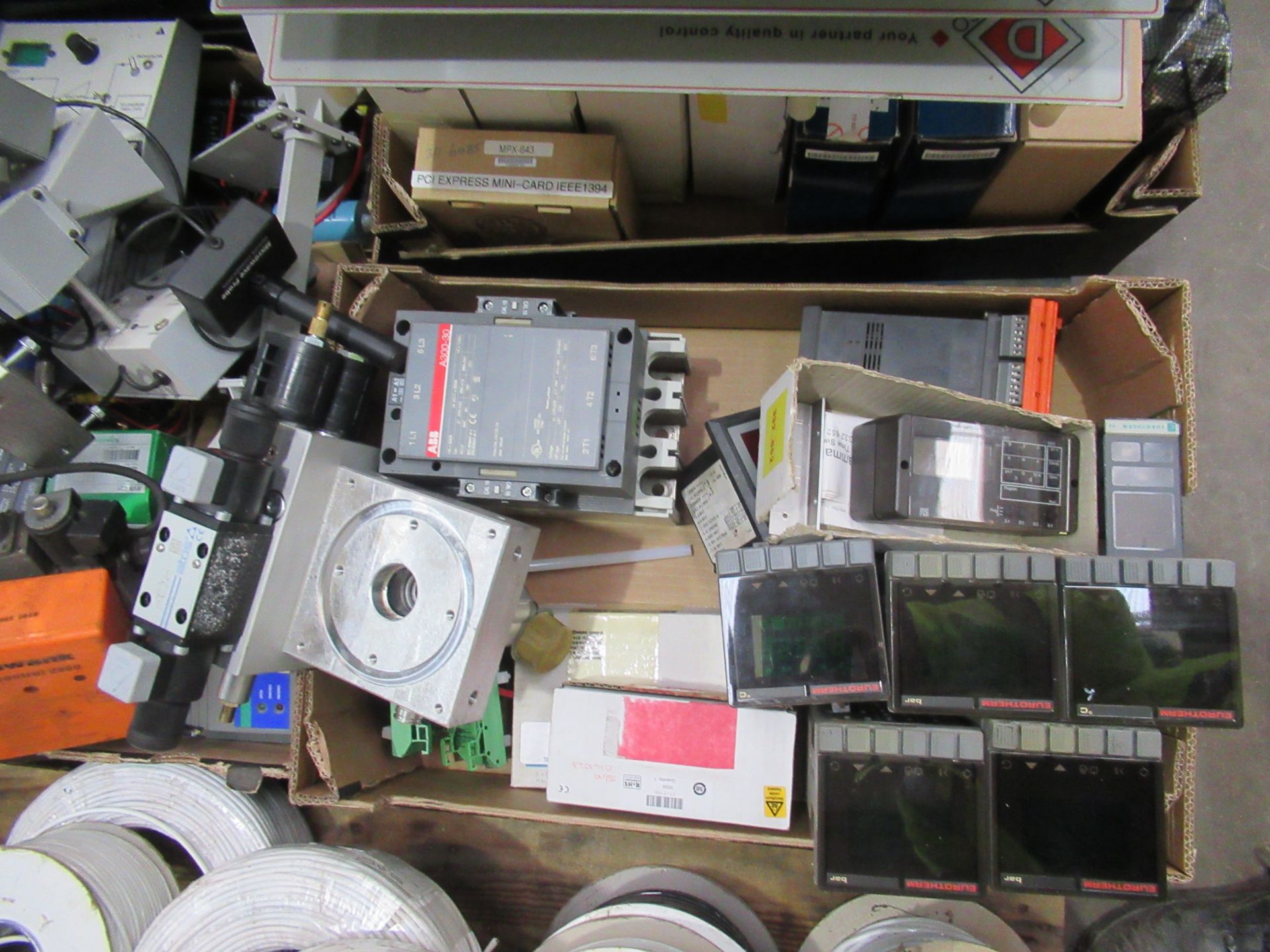 Contents of Pallet including 5x Eurotherm Modules - Image 3 of 6