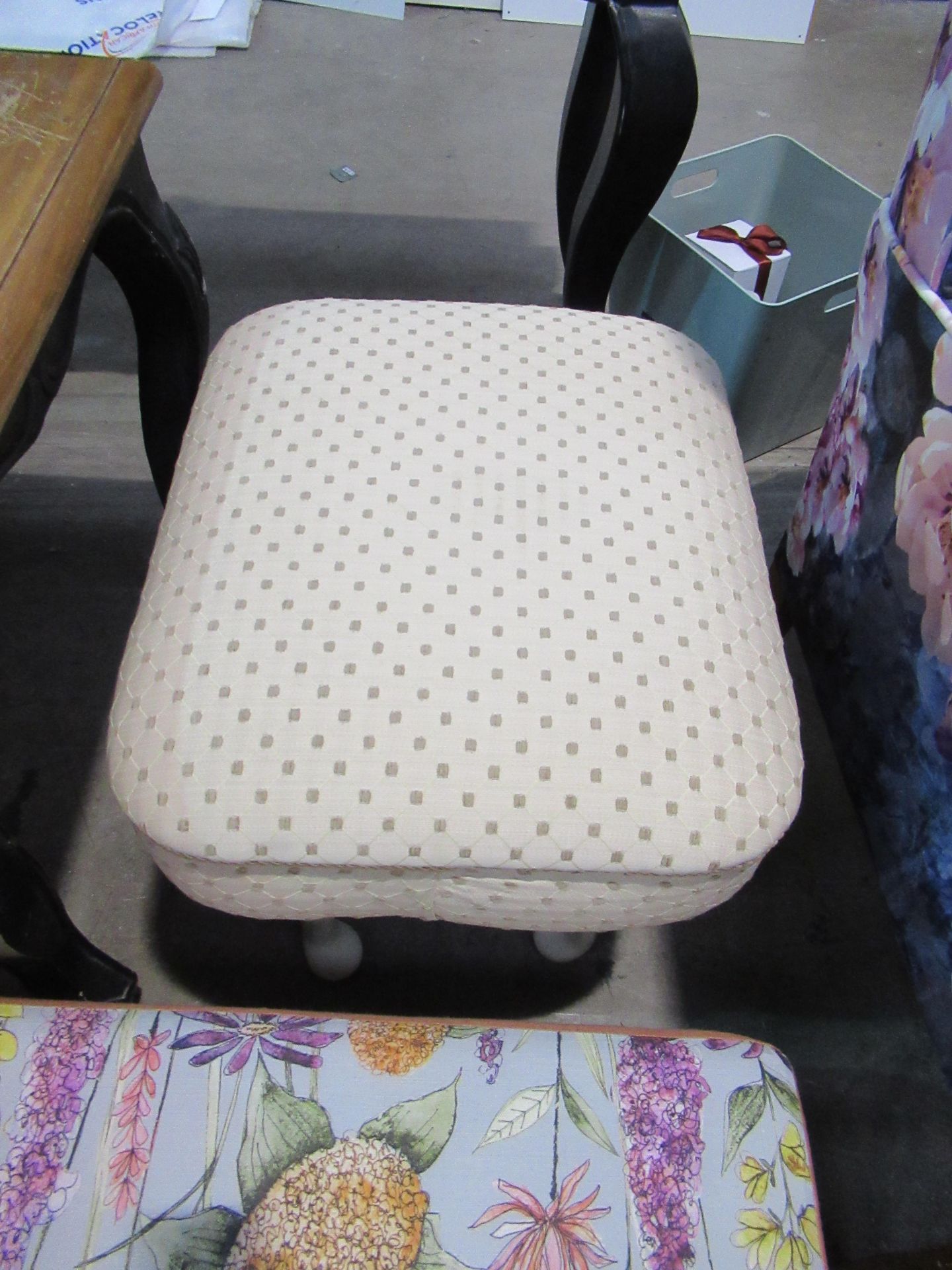 Miscellaneous Furniture to include Footstool, Stools & Side Table - Image 4 of 5