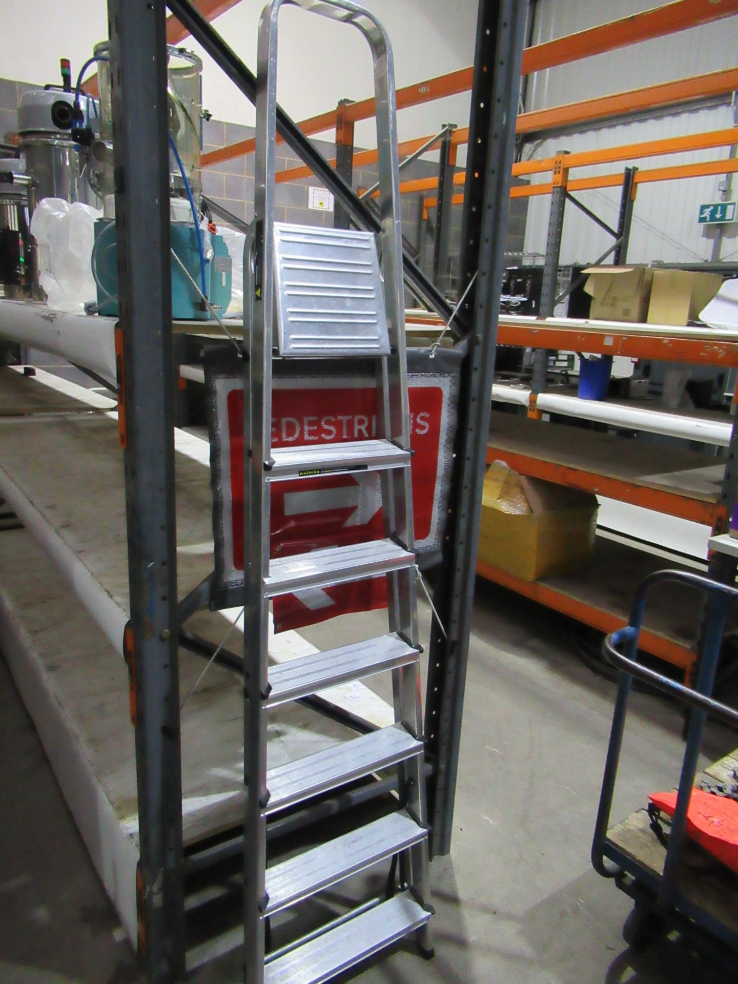 2x 7 Rung Step Ladders - Image 2 of 2