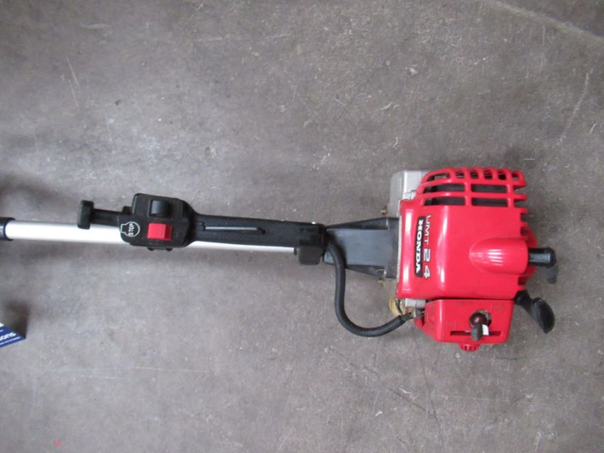 Honda UMT24 Petrol Powered Strimmer - non-runner - Image 4 of 6