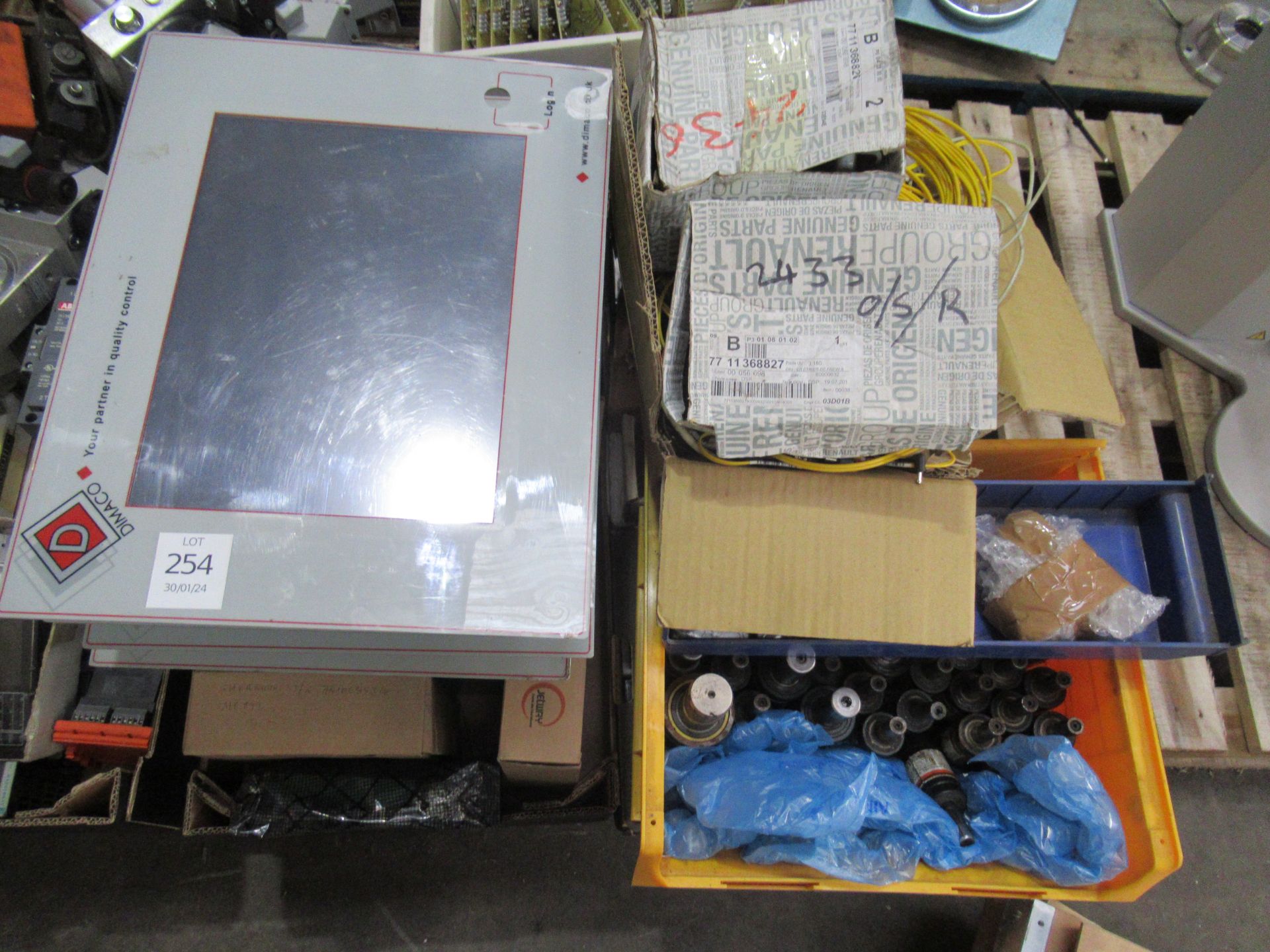 Contents of Pallet including 5x Eurotherm Modules - Image 6 of 6