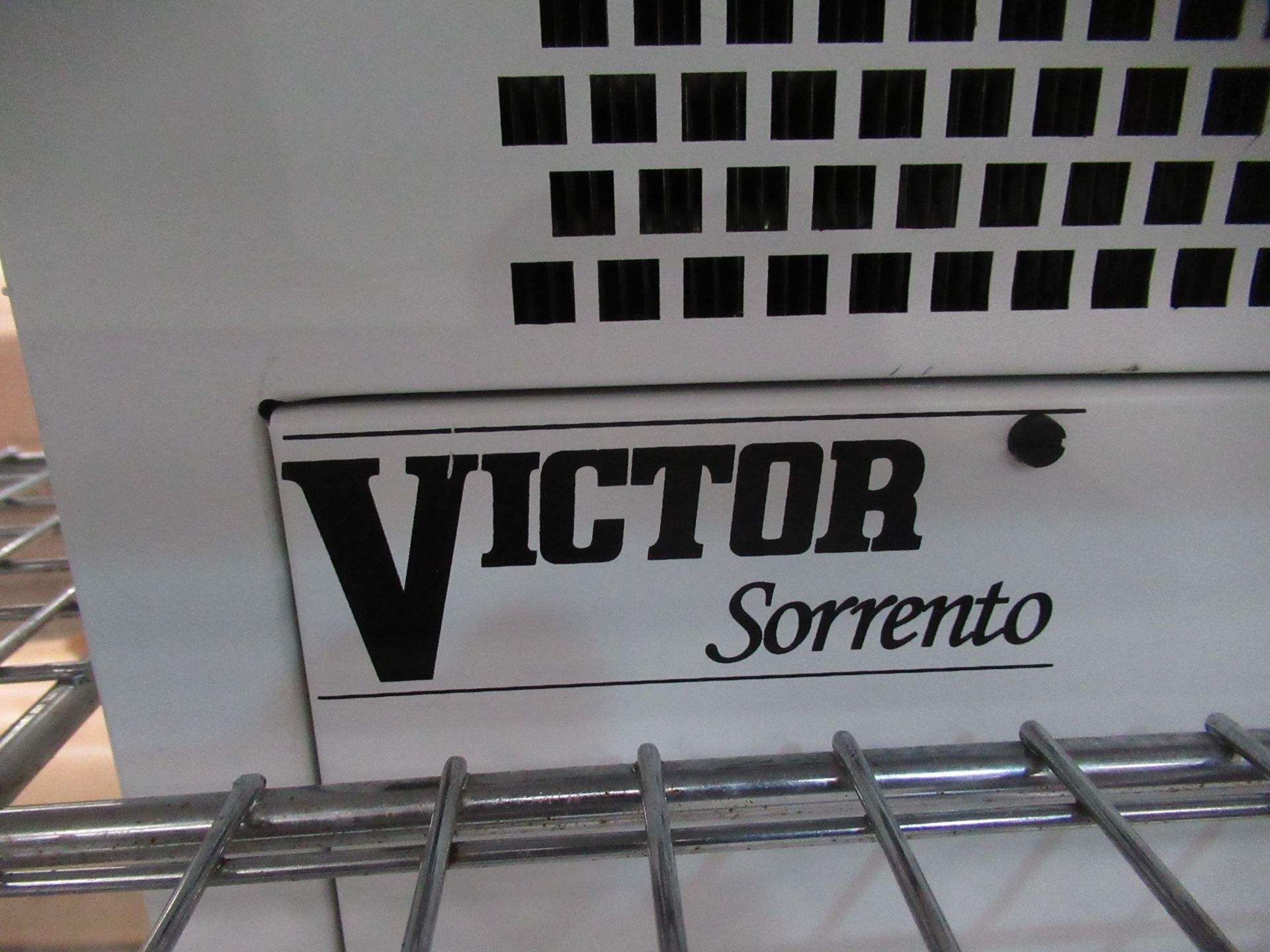 Victor Sorrento Counter Top Display Cabinet - Image 2 of 2