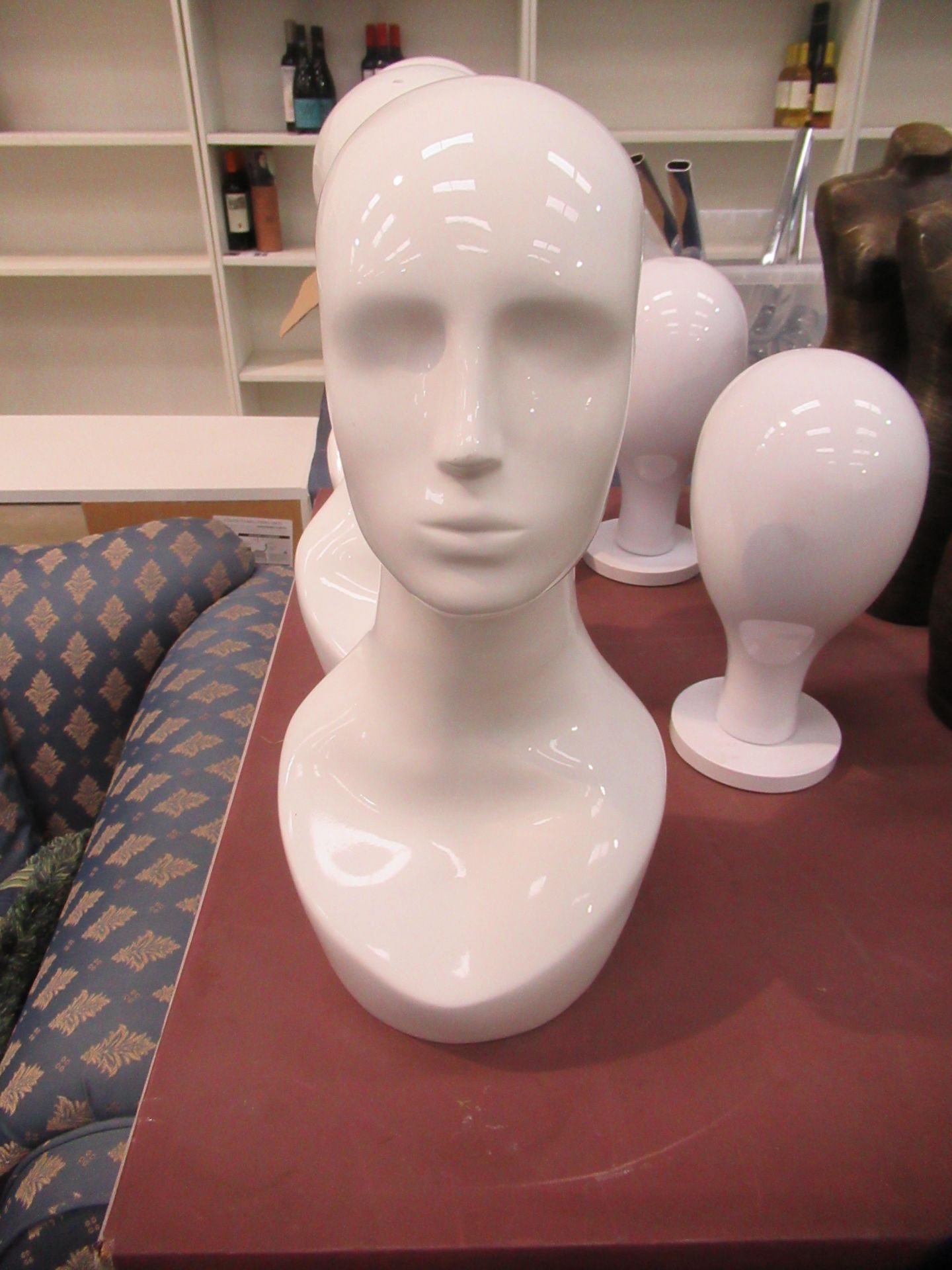 Various Mannequin Heads & 4x Minature Bodies - Image 3 of 6