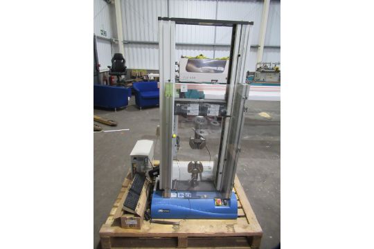 Instron Tensile Tester - Image 1 of 26