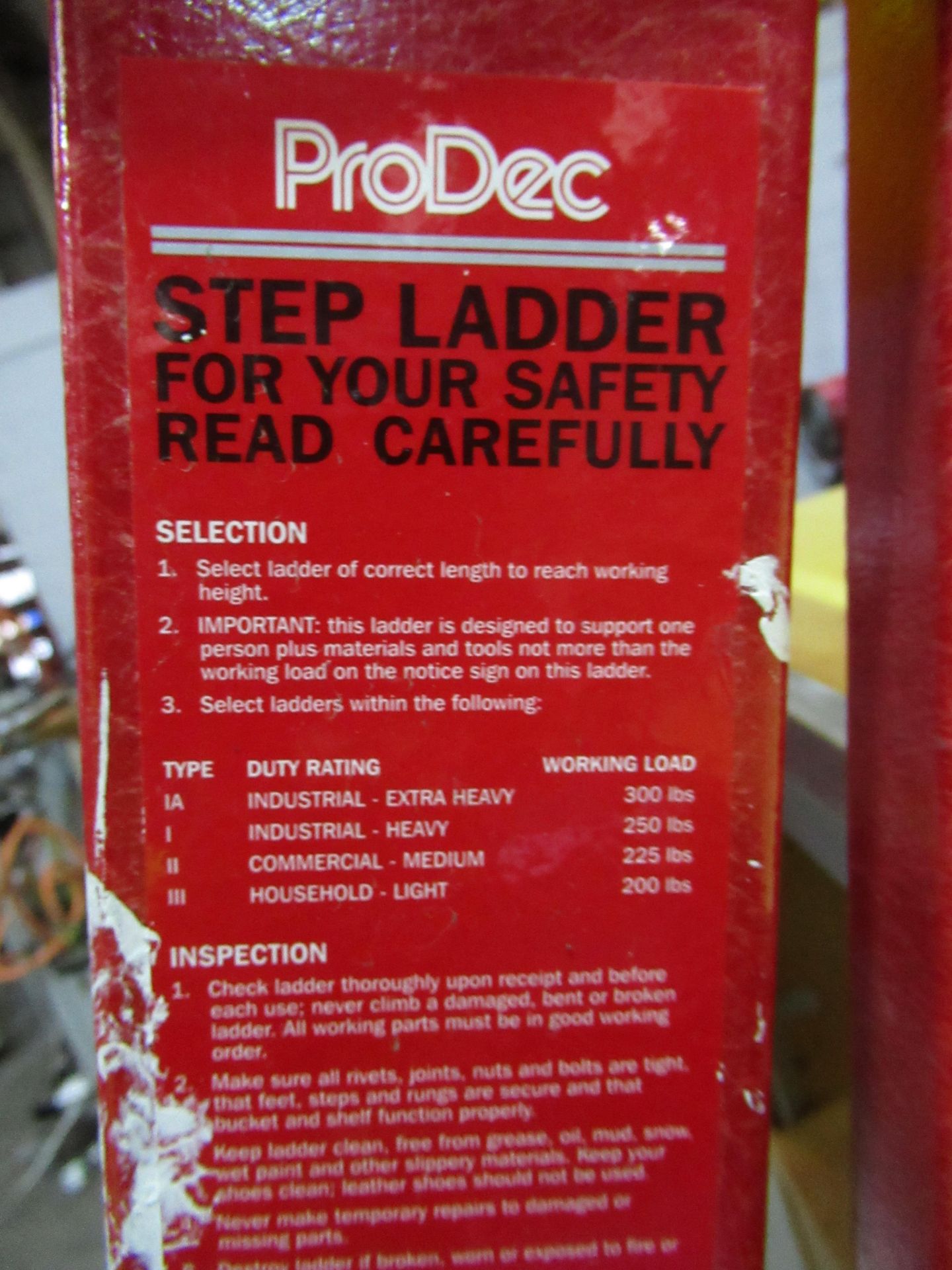 Pro-Dec Fibreglass/Aluminium 6 Rung Step Ladders - Image 3 of 3