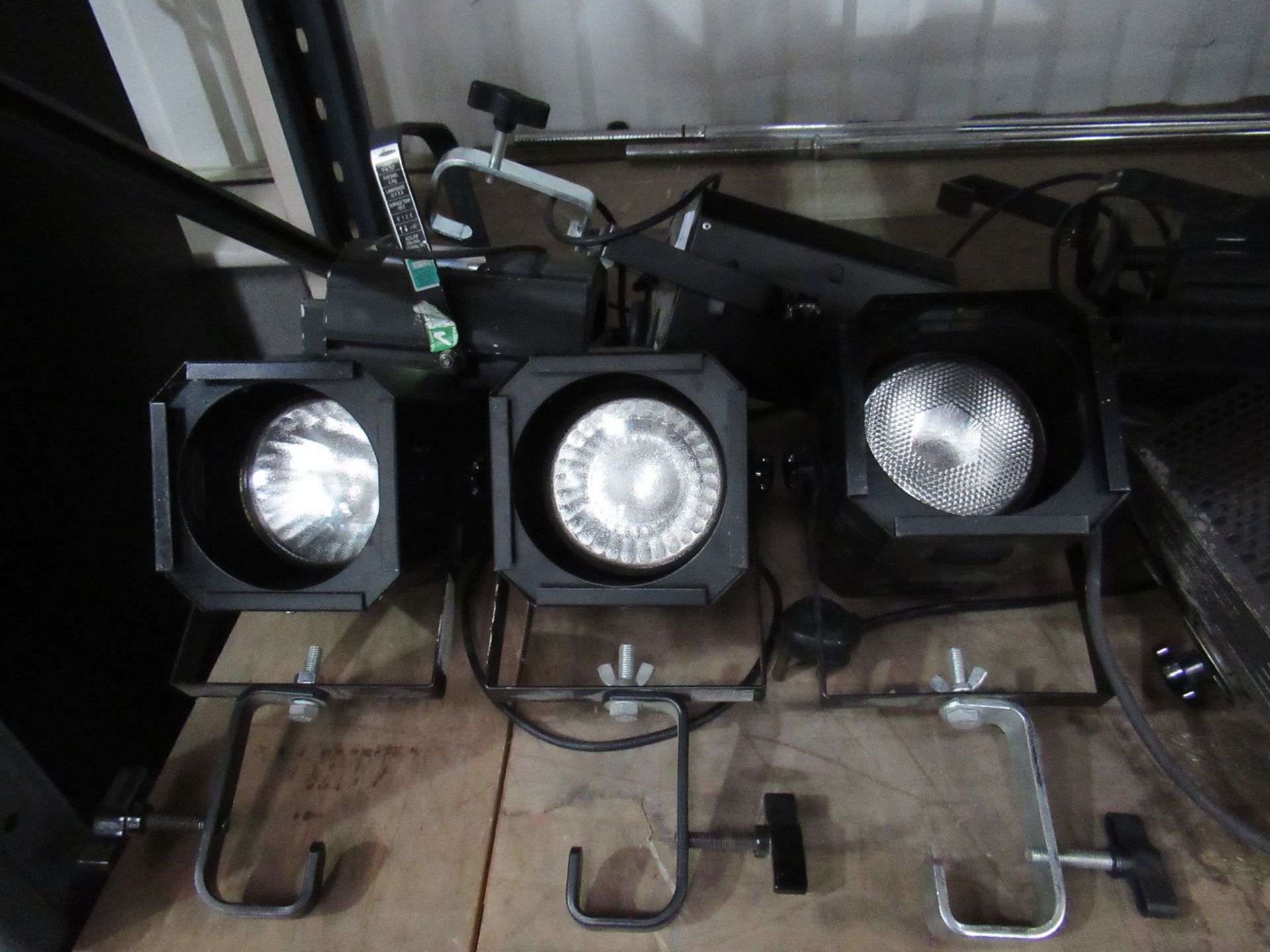 A Selection of Various Lighting Units - Image 2 of 5