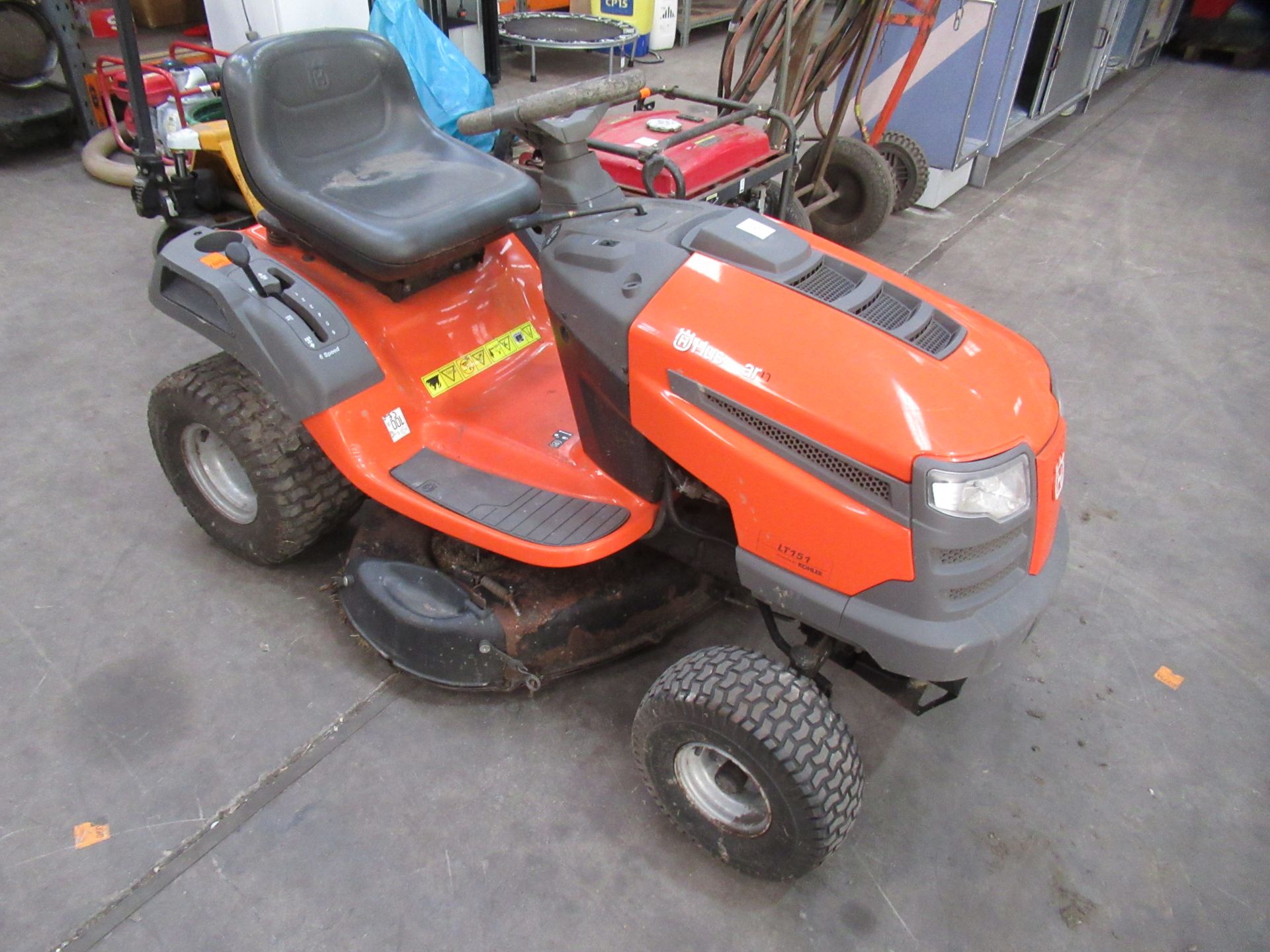 Husqvarna LT251 Ride-On Lawnmower - Image 2 of 14