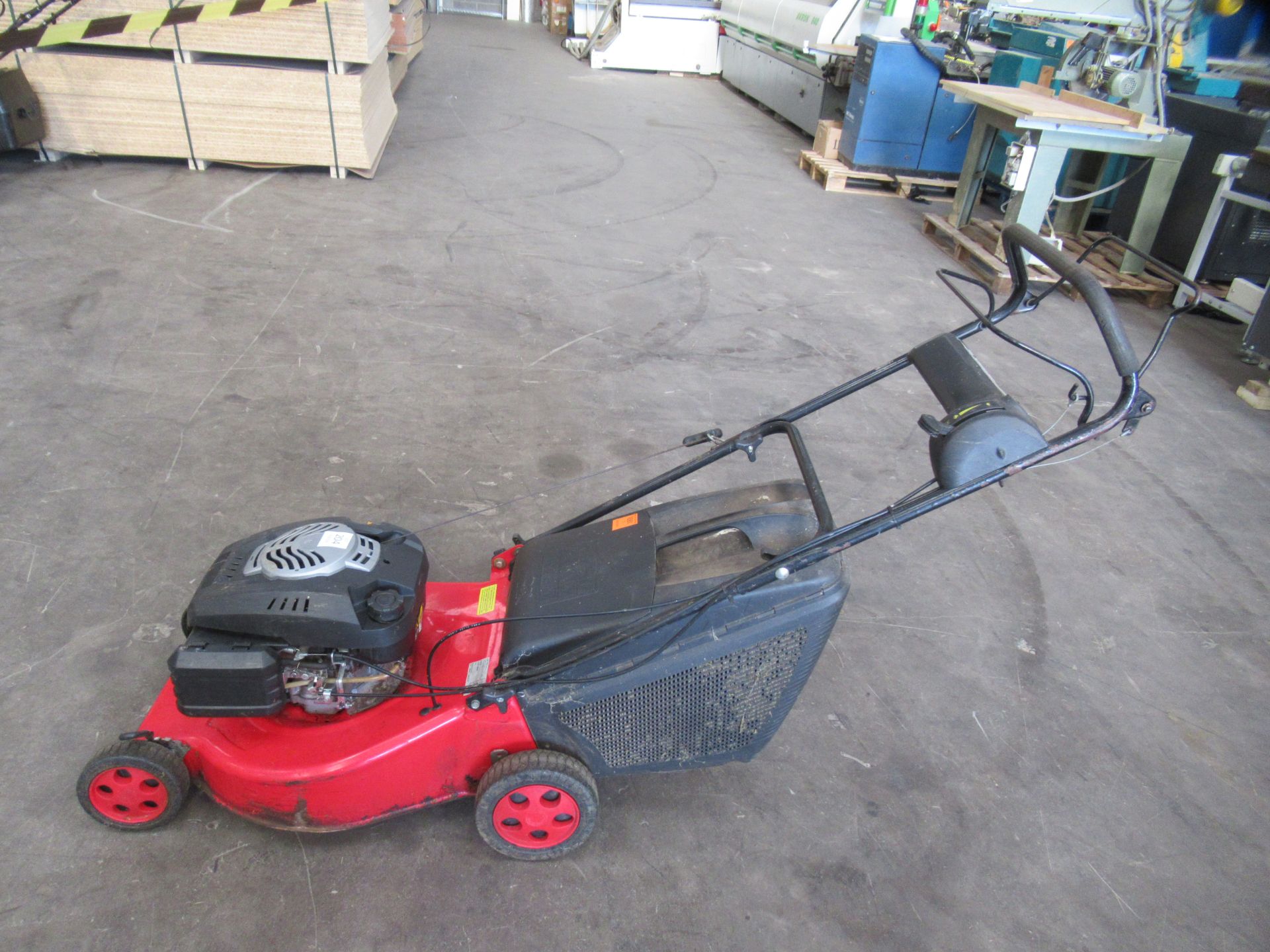 A Champion R53TR Mower - Non-runner - Image 2 of 4