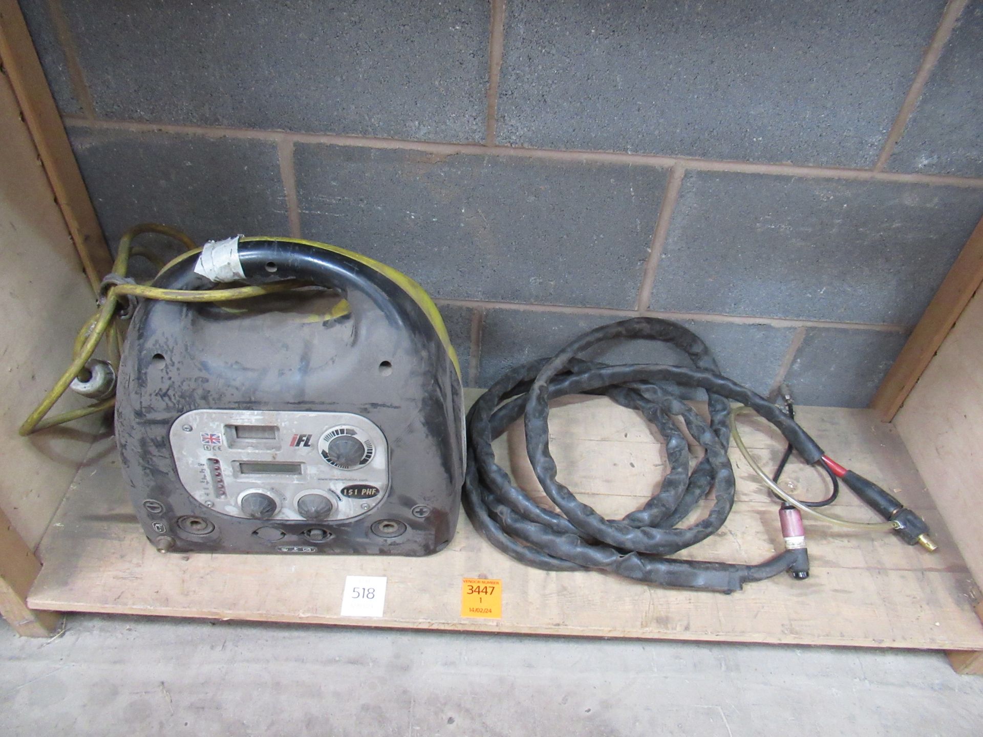 An Inverter Fusion Welder 110V