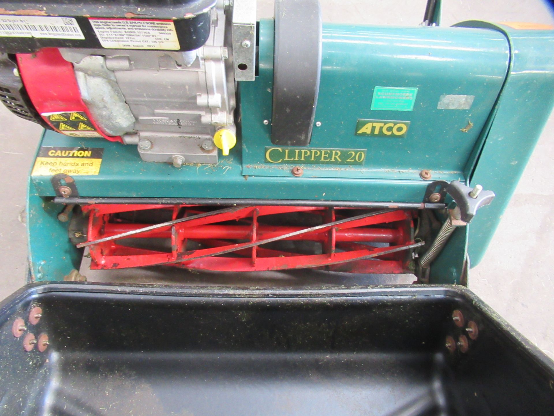 An Atco Clipper 20" Cylinder Mower - Image 4 of 6