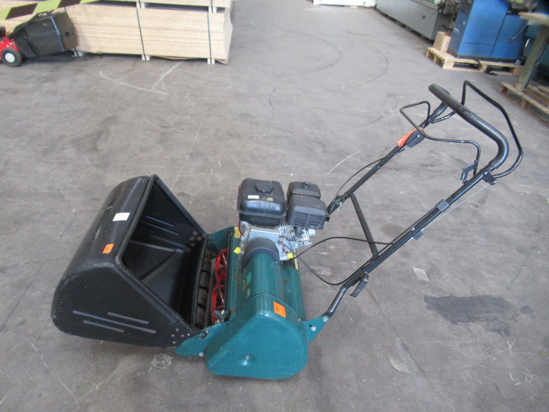 An Atco Clipper 20" Cylinder Mower - Image 3 of 6