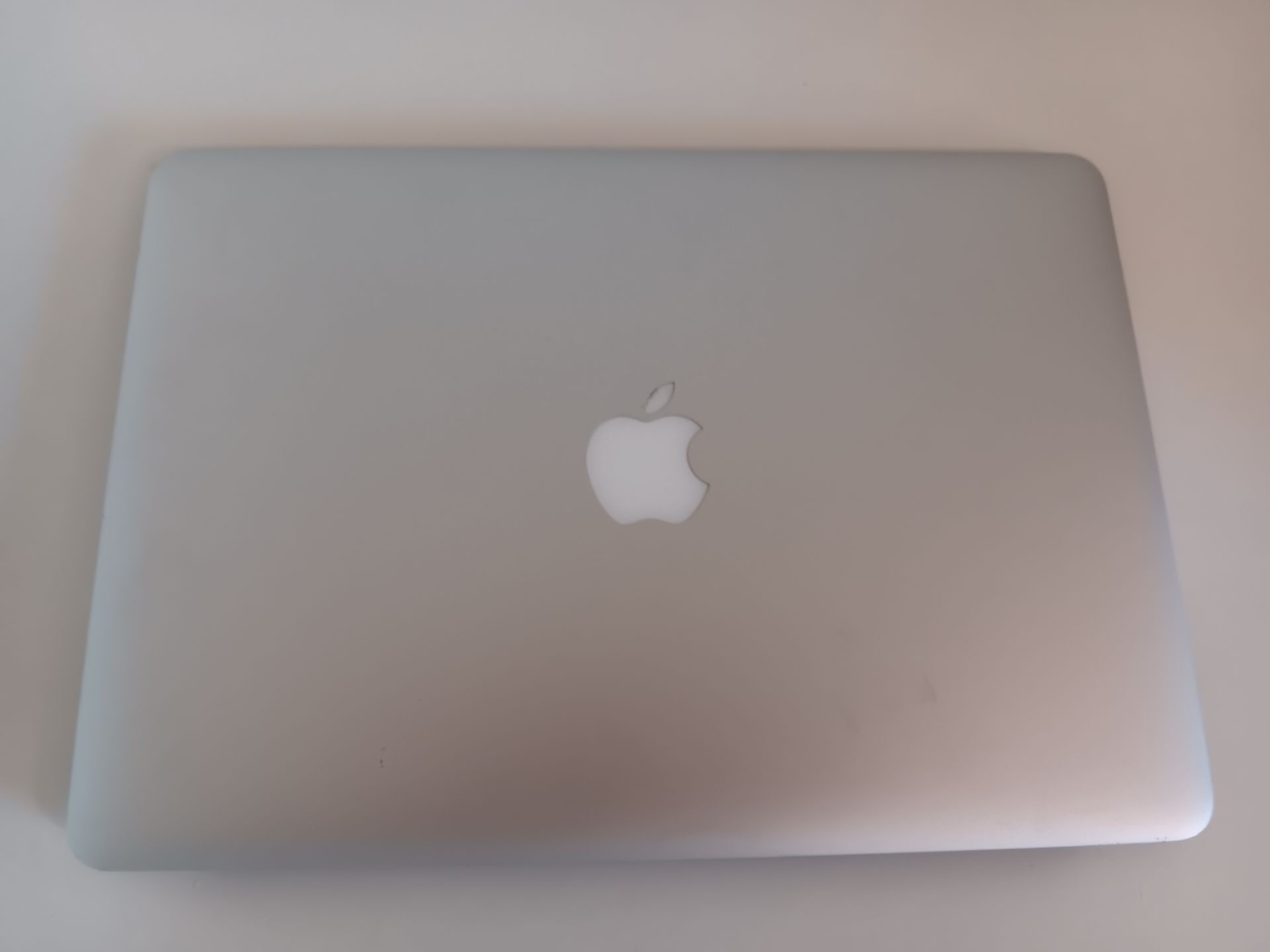 Apple MacBook Air i5 – 1.3GHZ Processor, 4GB Ram & 120GB Hard Drive (Needs Bios Battery & No - Image 3 of 4